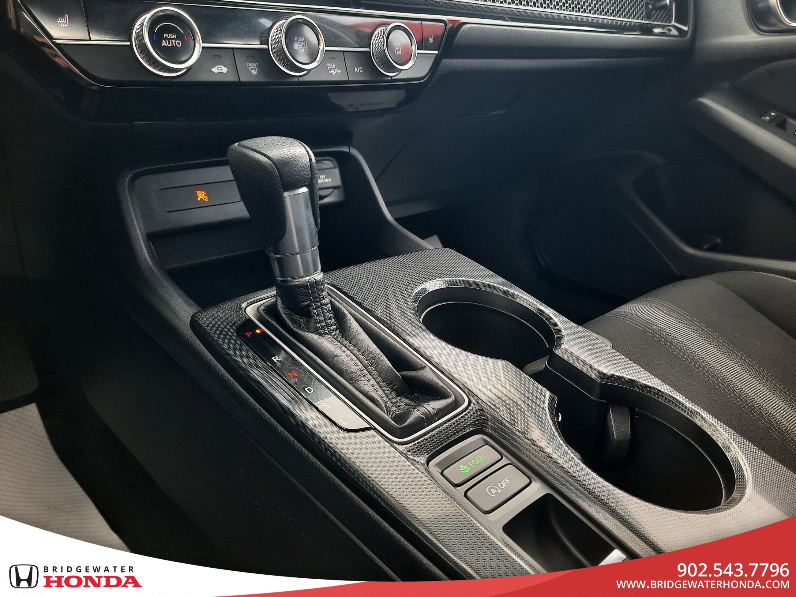 2022 Honda Civic Hatchback LX-17