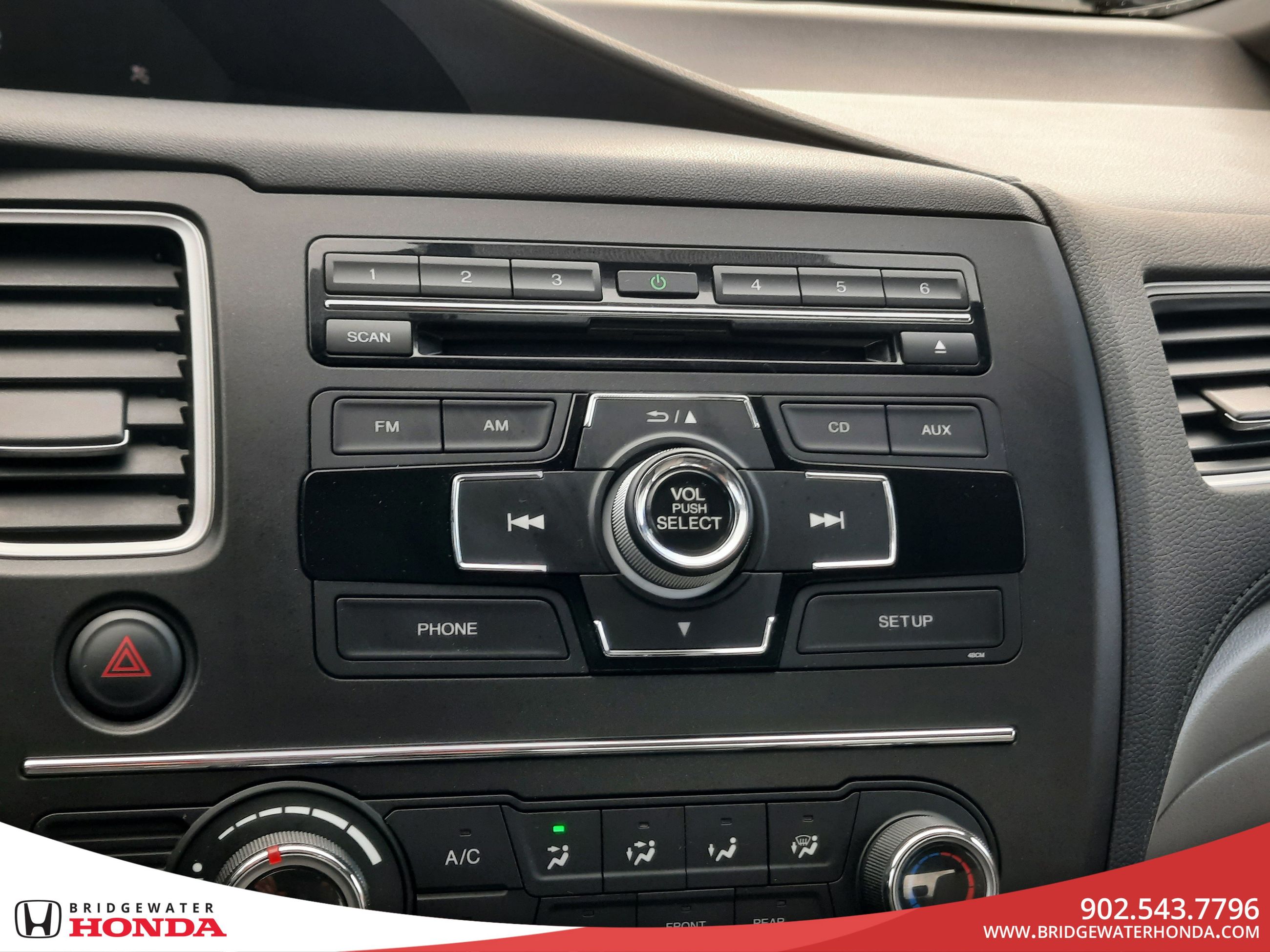 Honda Civic Sedan LX 2015-13