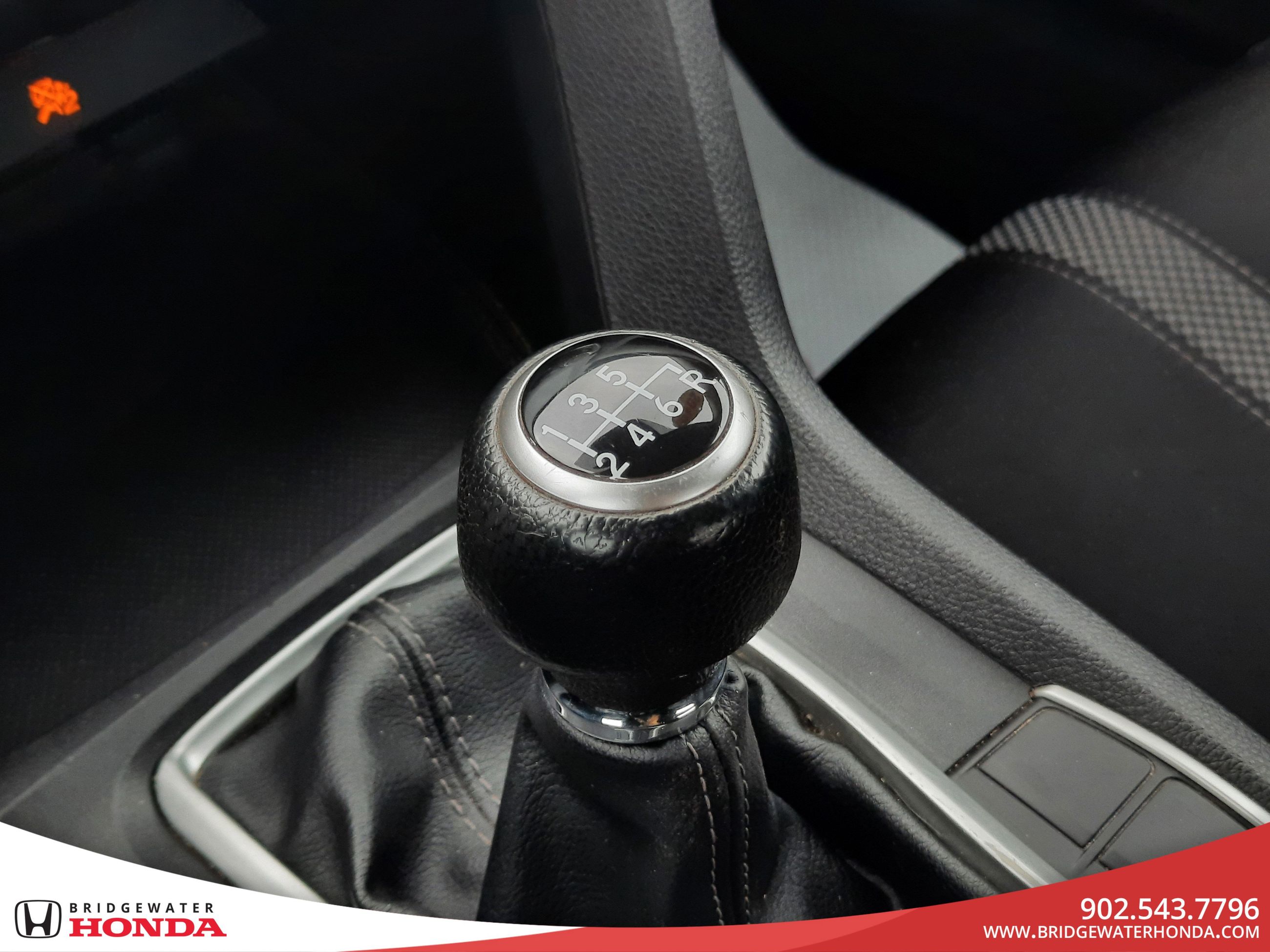 Honda Civic Sedan LX 2019-15