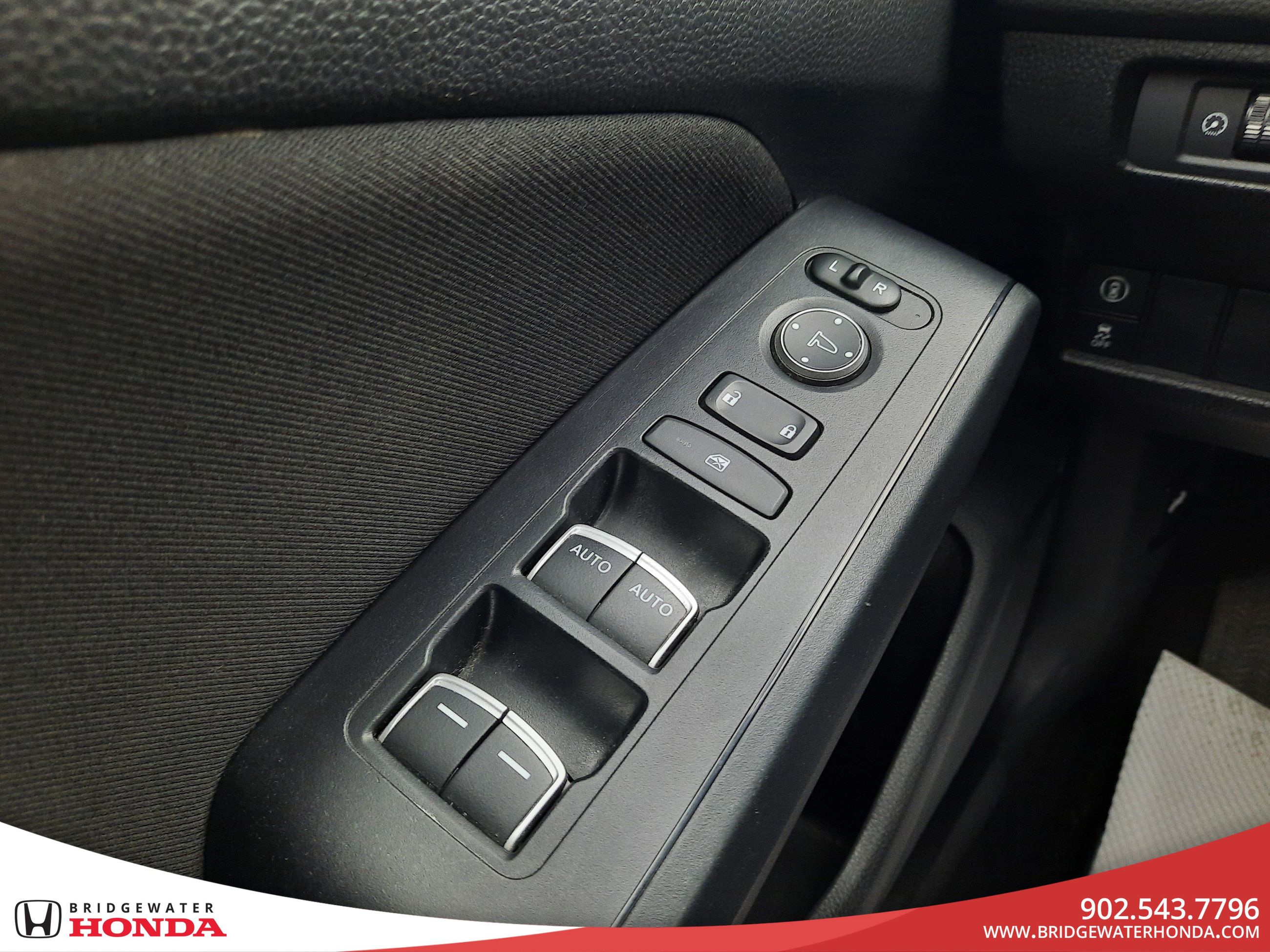 2022 Honda Civic Sedan LX-9