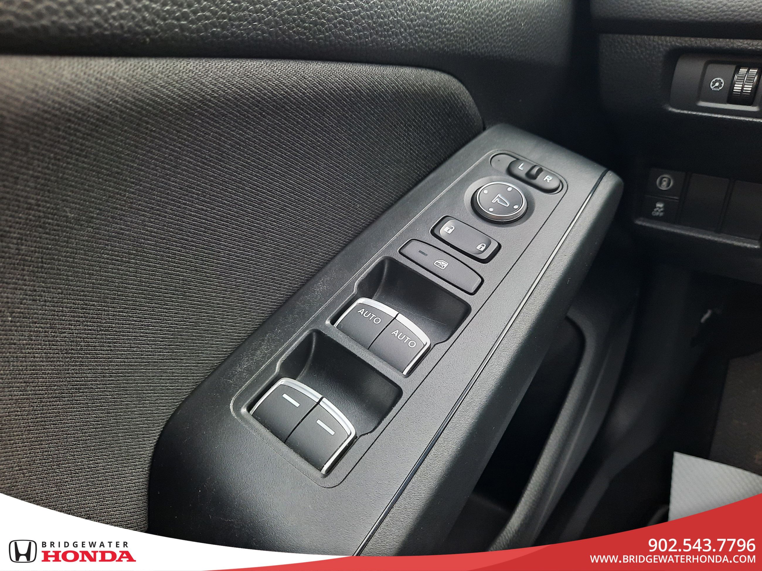 Honda Civic Sedan LX-B 2024-9