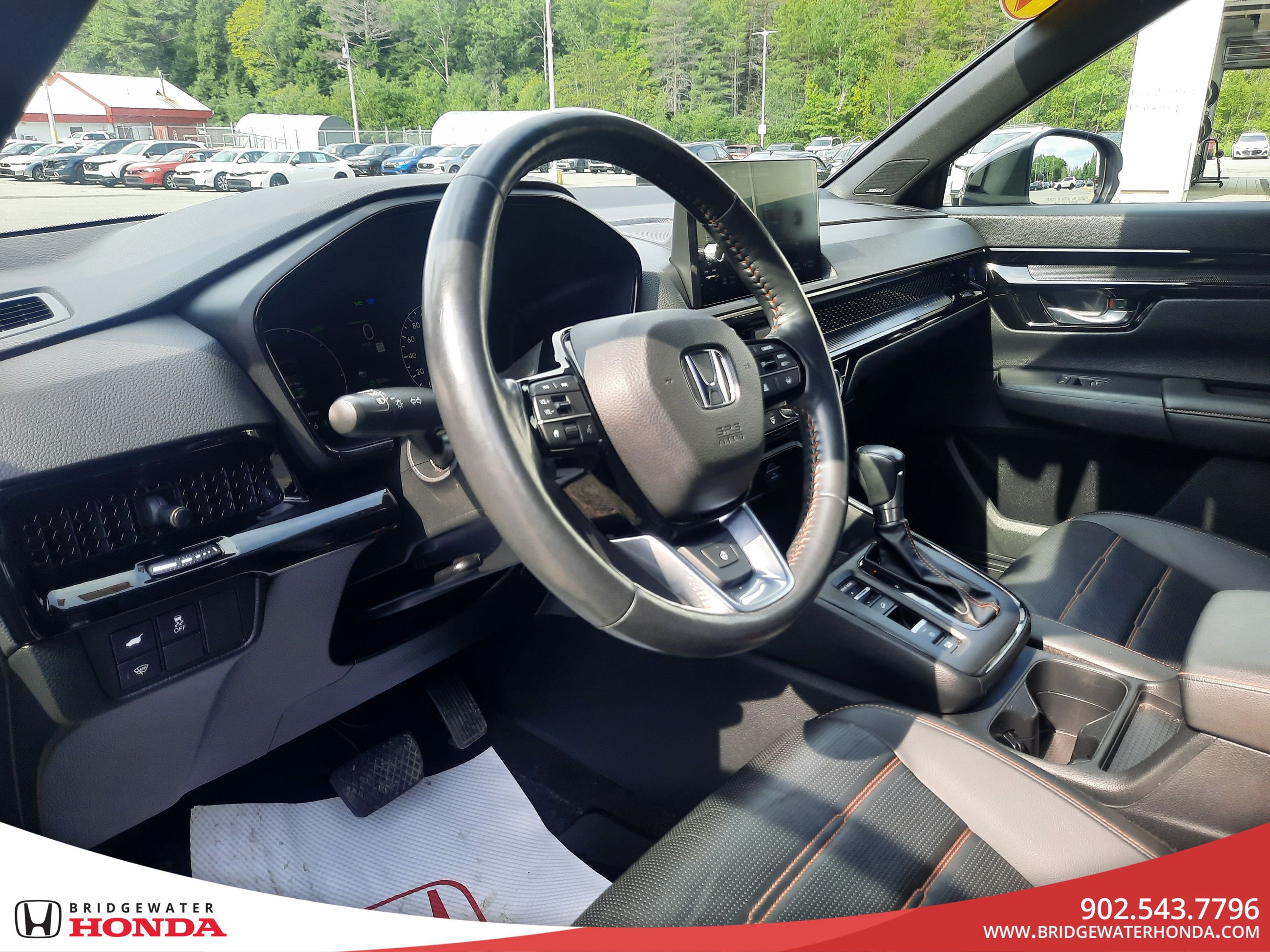 2023 Honda CR-V Hybrid Touring-1