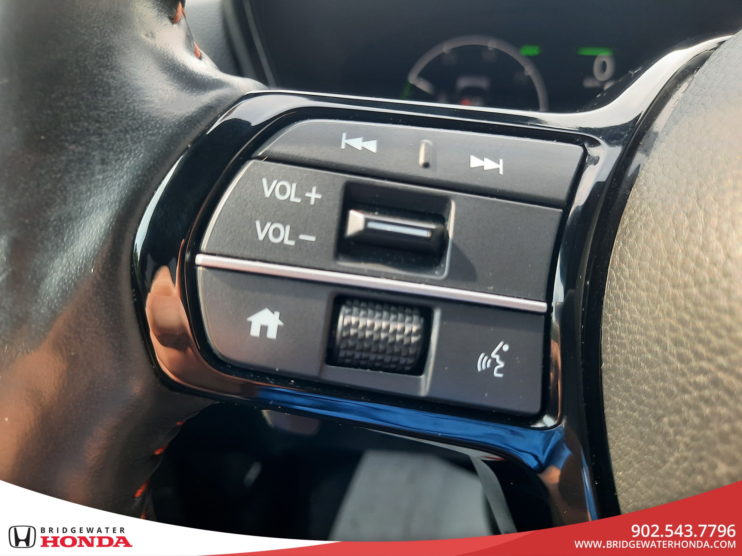 2023 Honda CR-V Hybrid Touring-13