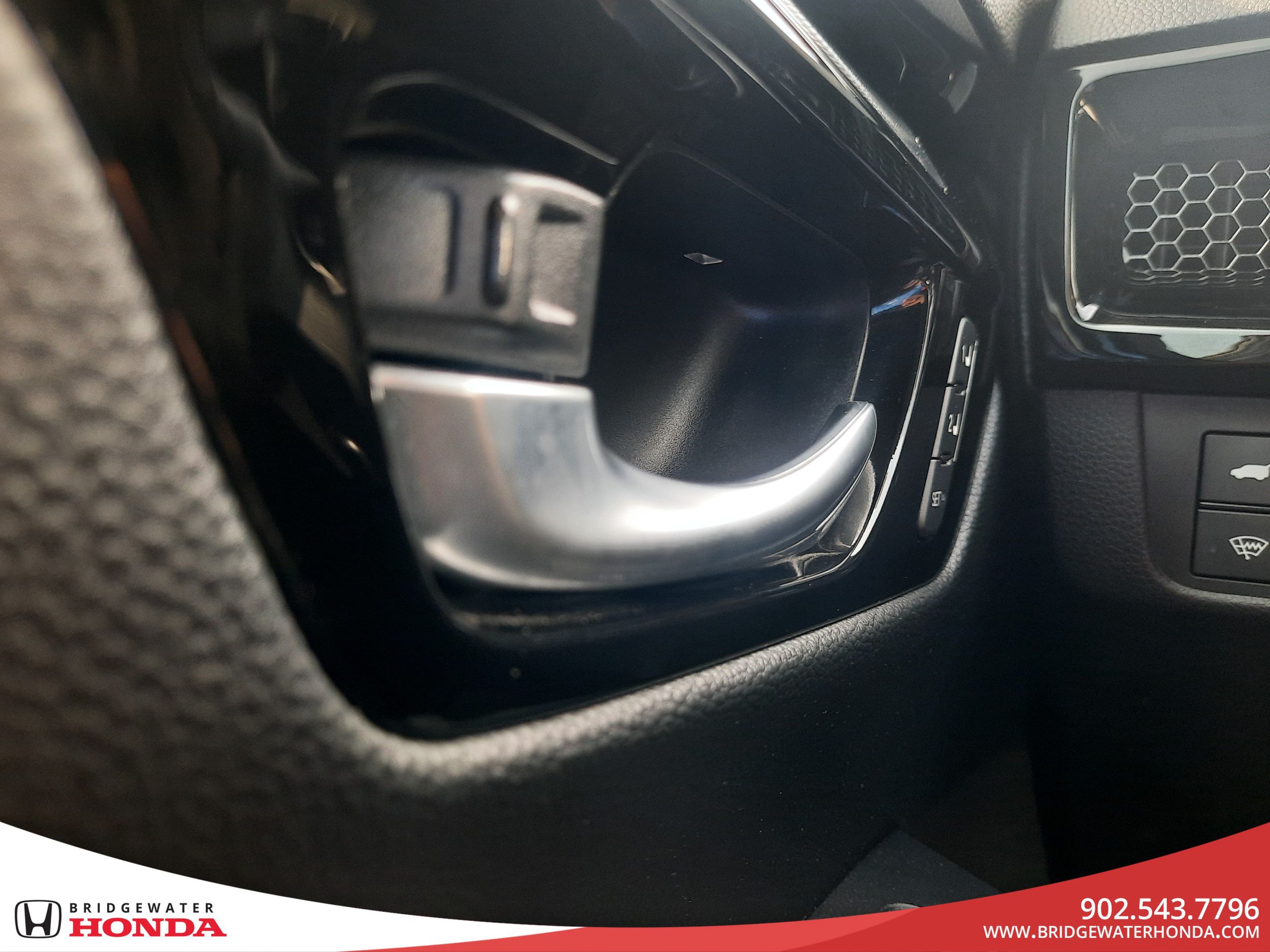 2023 Honda CR-V Hybrid Touring-10