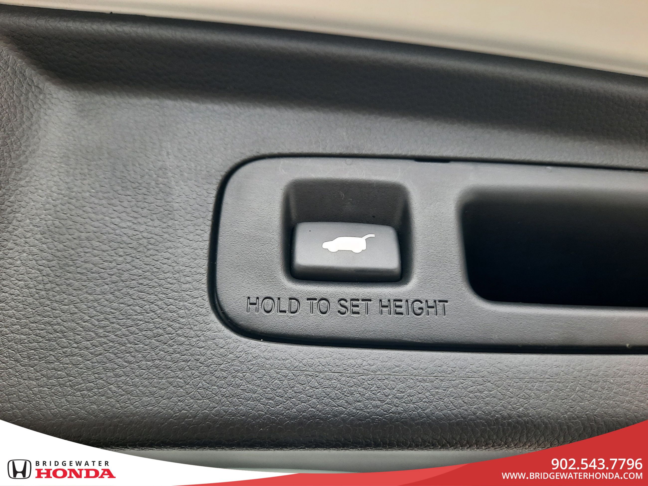 2024 Honda CR-V Hybrid Touring-8