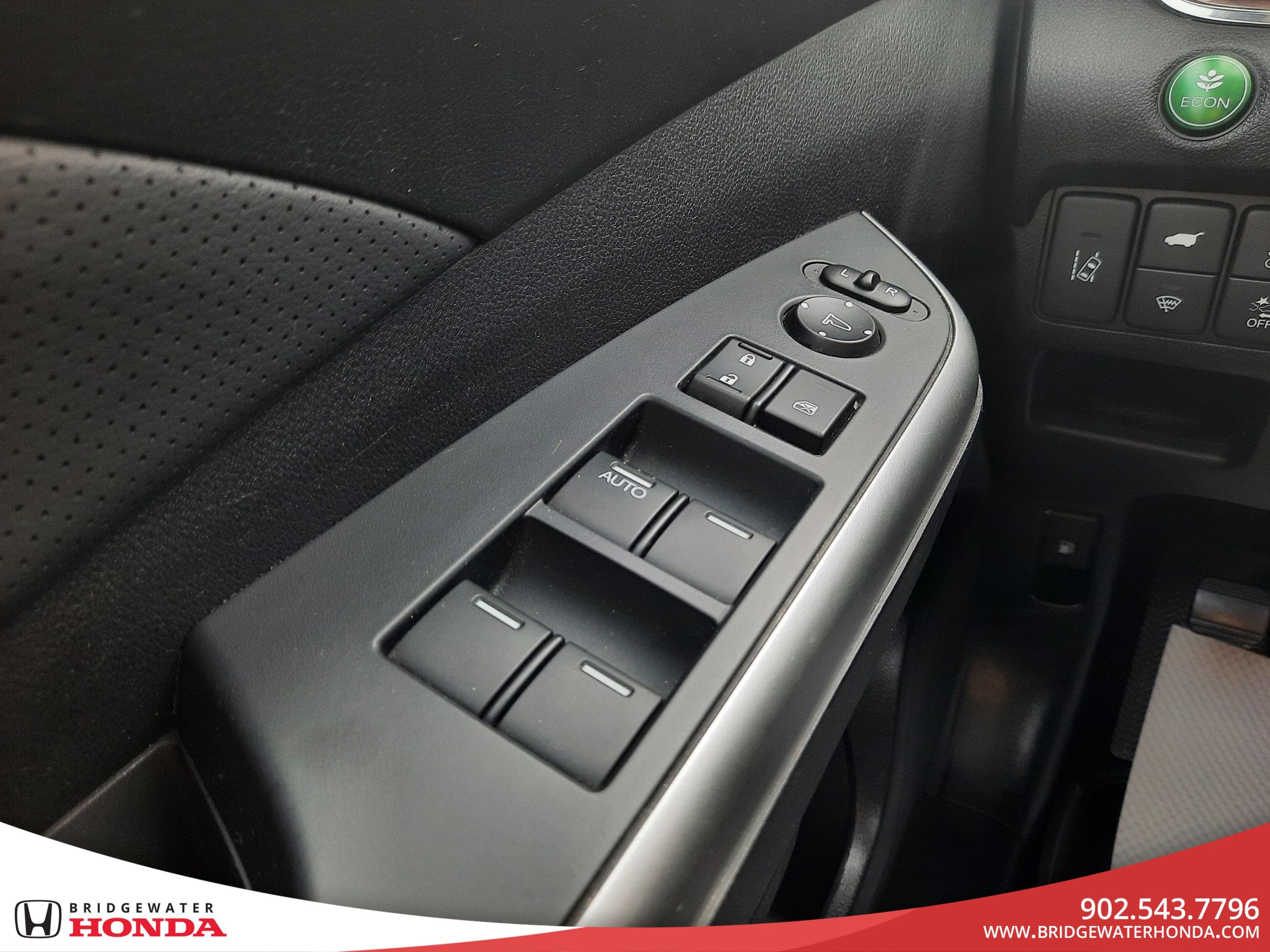 2016 Honda CR-V Touring-10