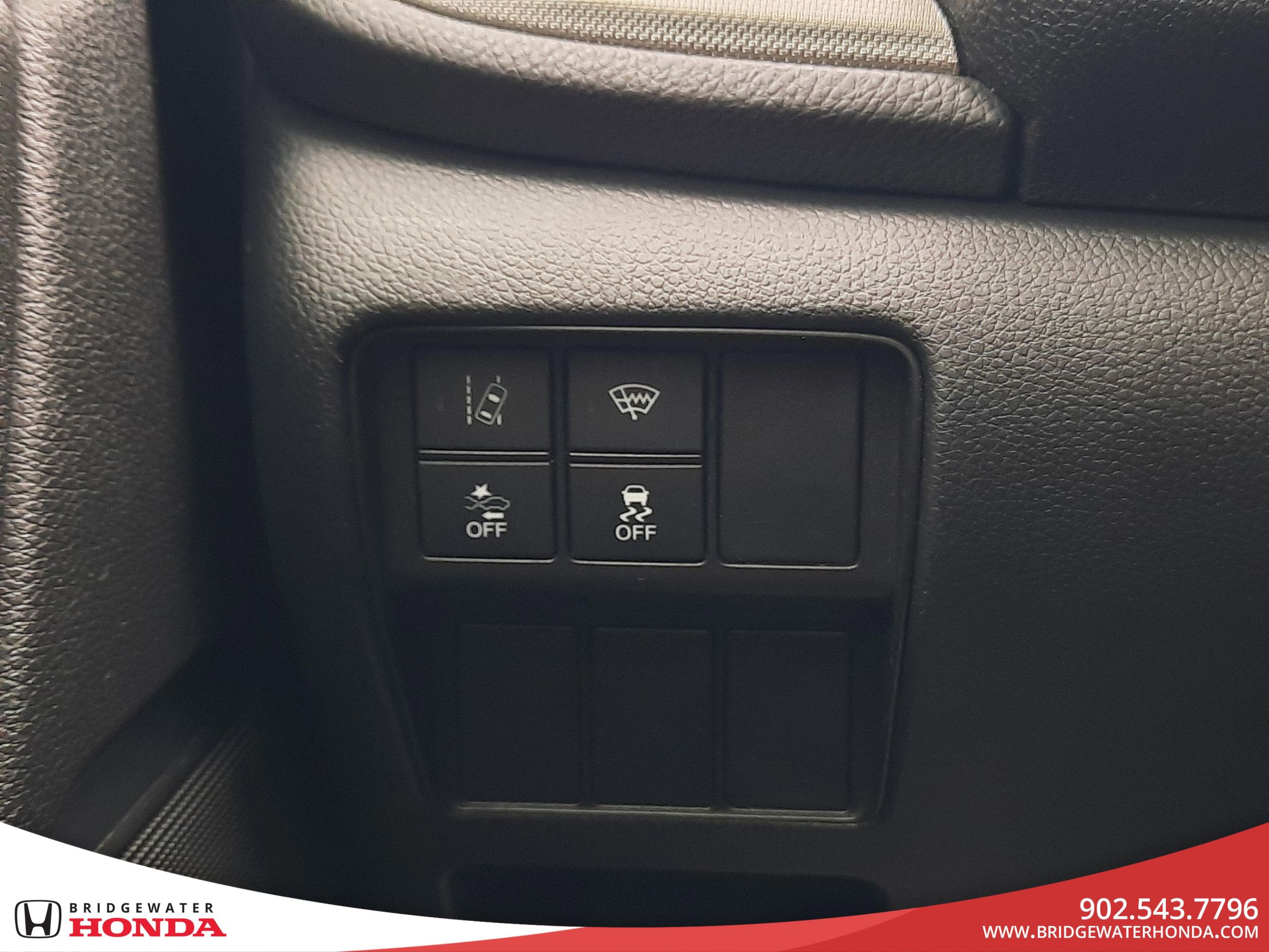 Honda CR-V LX 2018-10