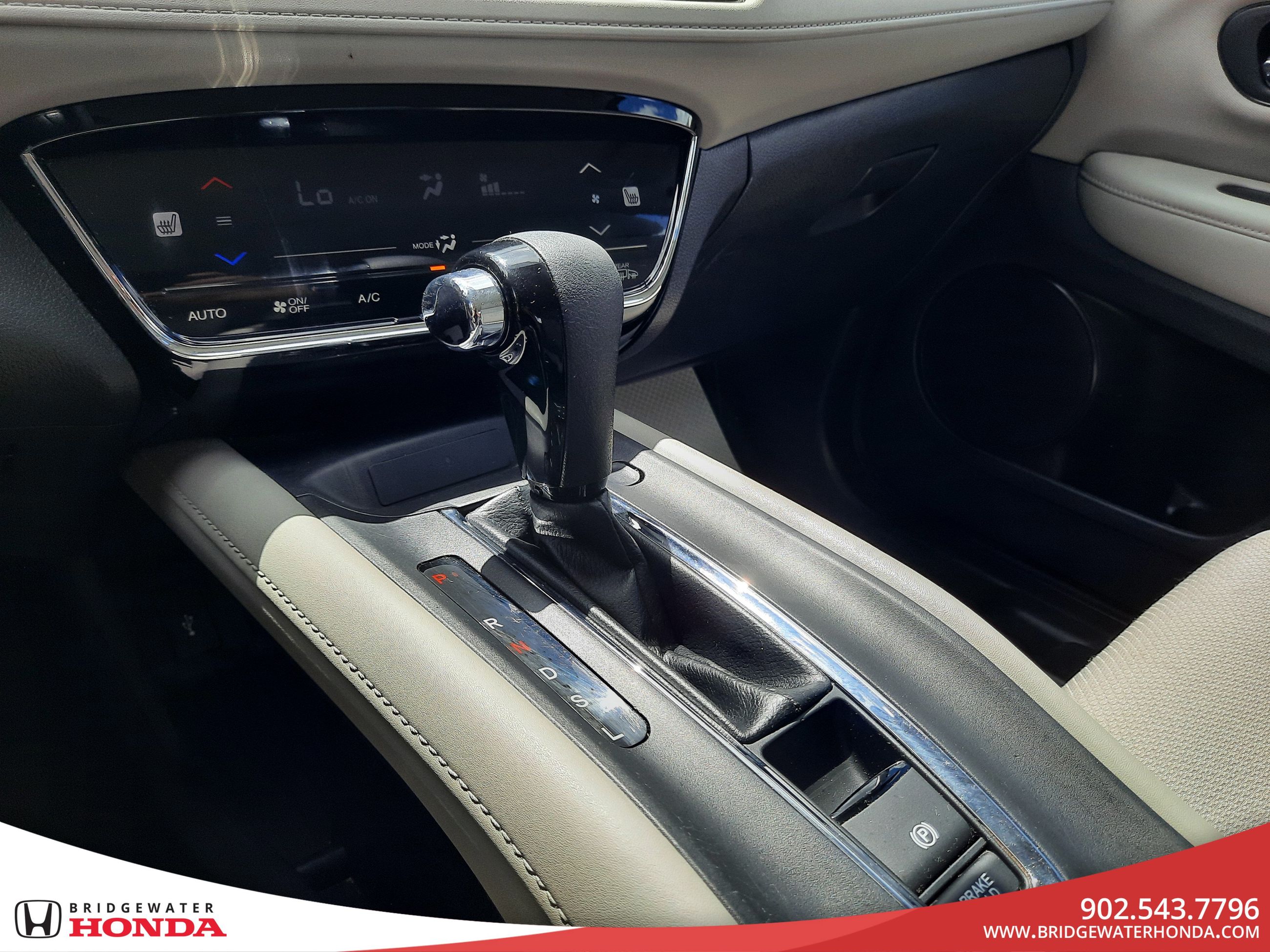 Honda HR-V LX 2017-15