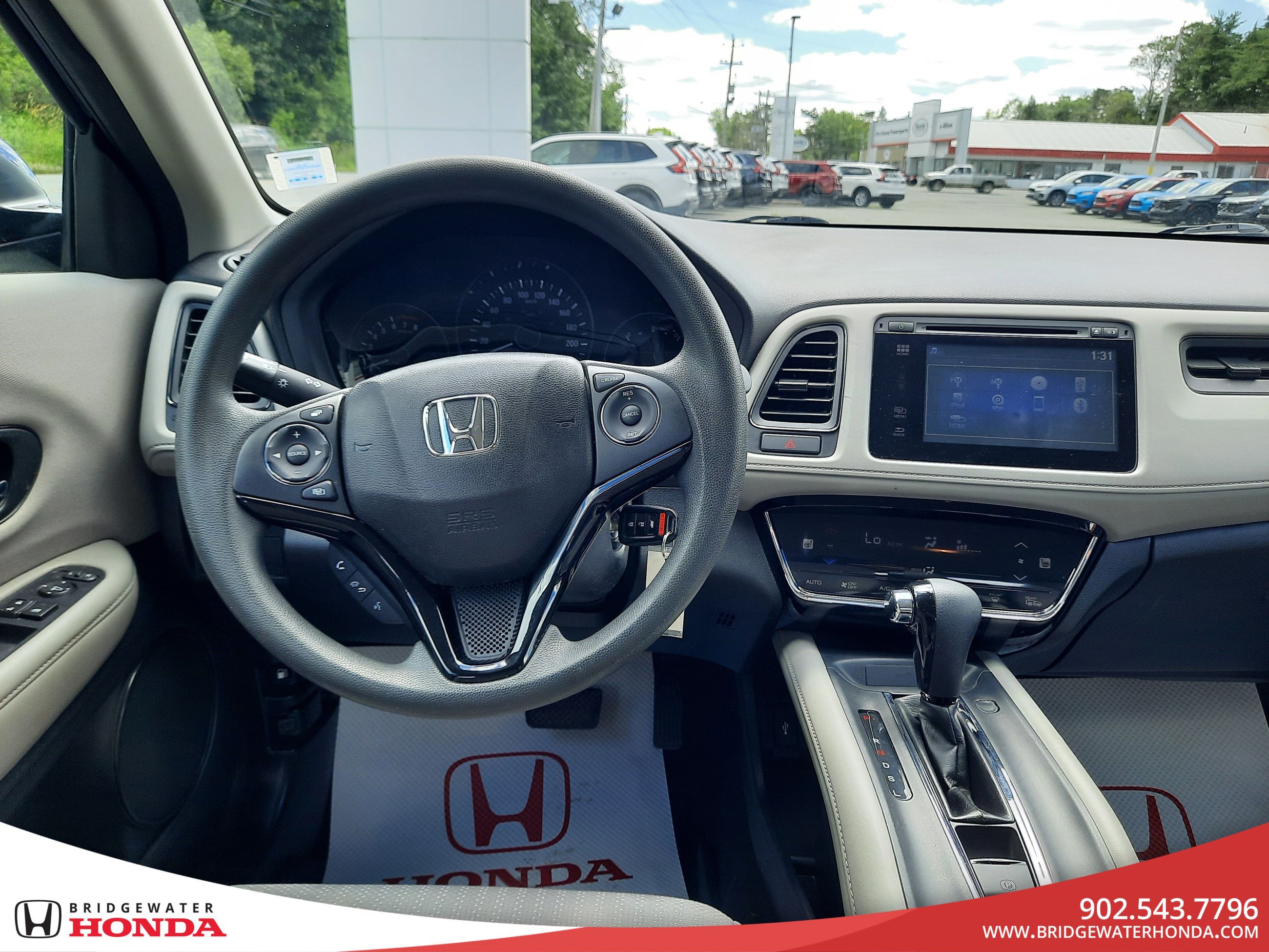 Honda HR-V LX 2017-24