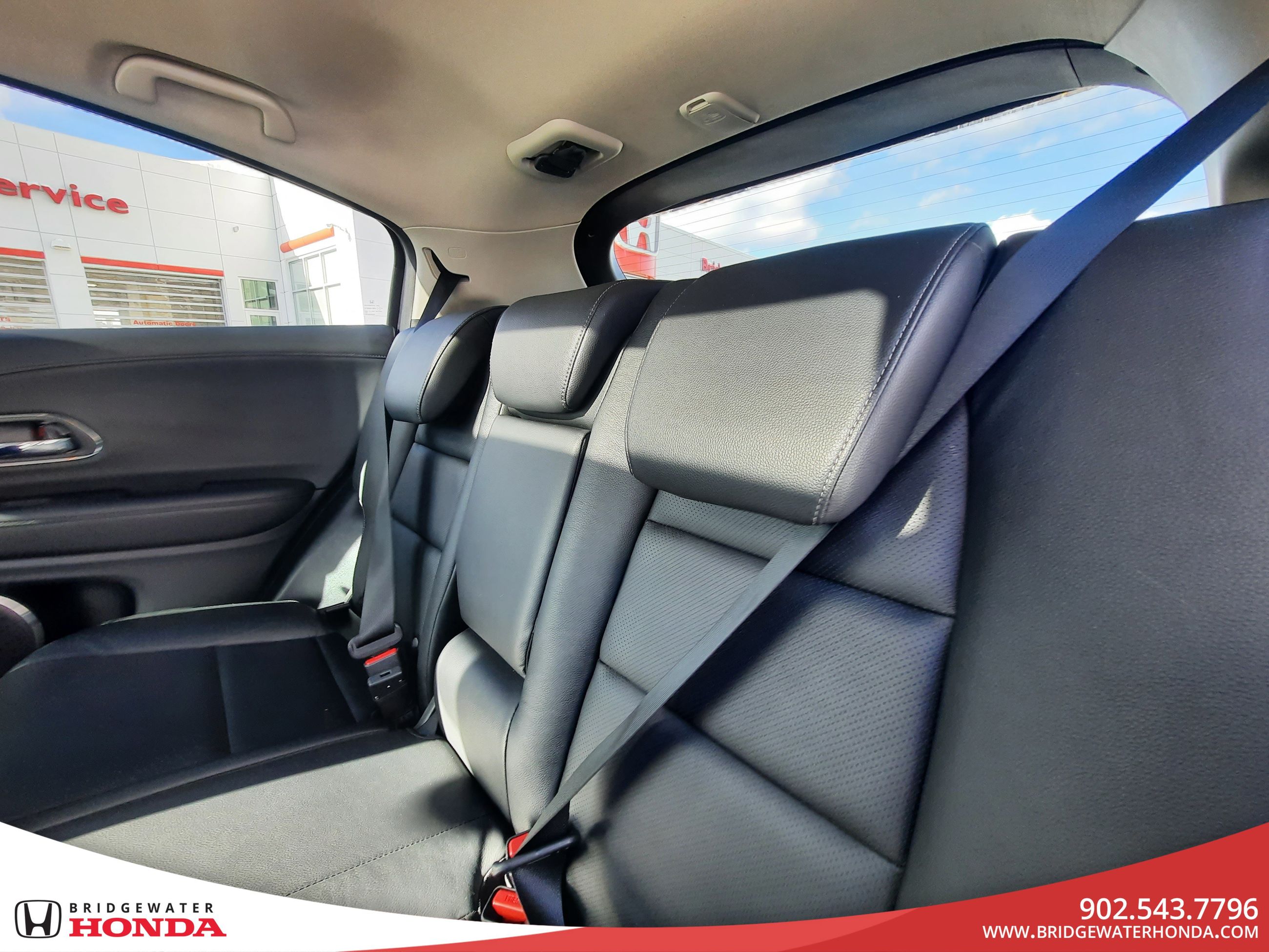 2022 Honda HR-V Touring-24