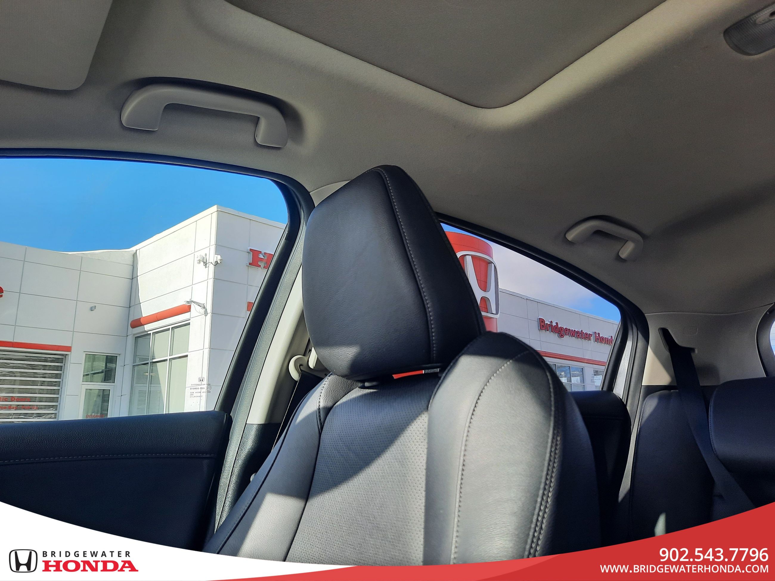 2022 Honda HR-V Touring-22