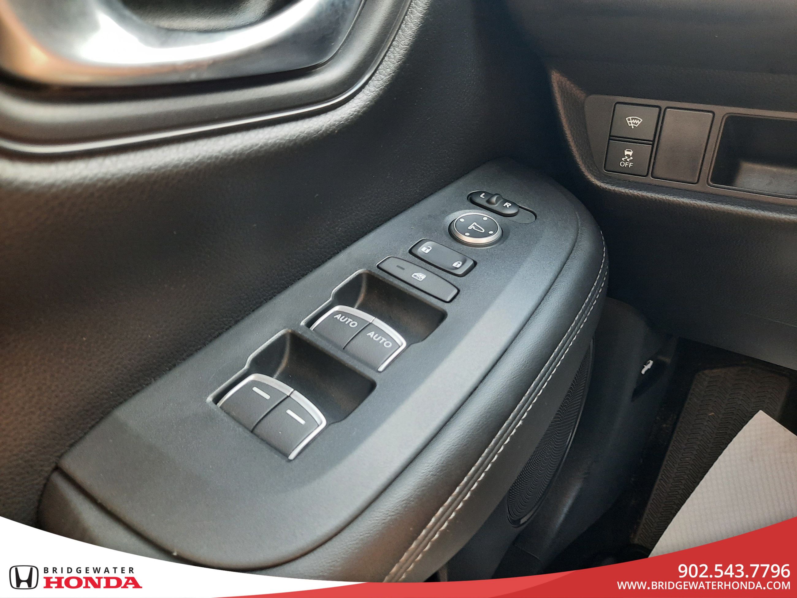 Honda HR-V EX-L Navi 2023-9