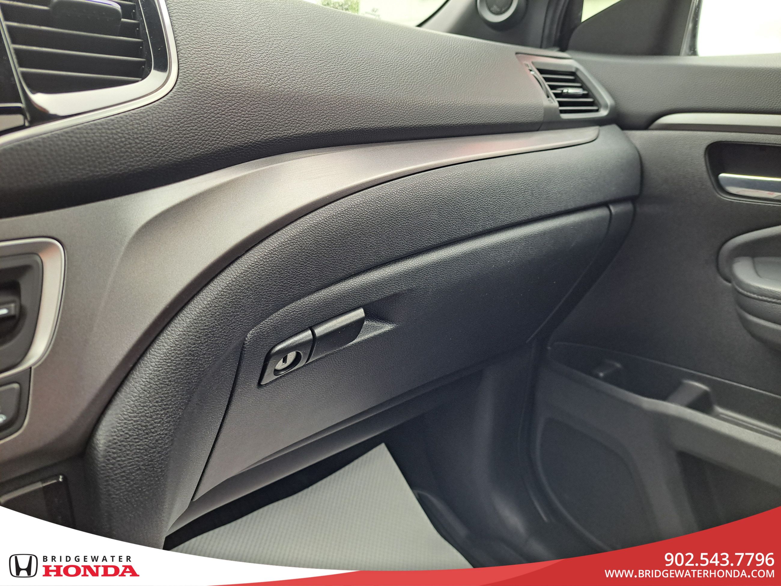 Honda Passport EX-L 2020-26