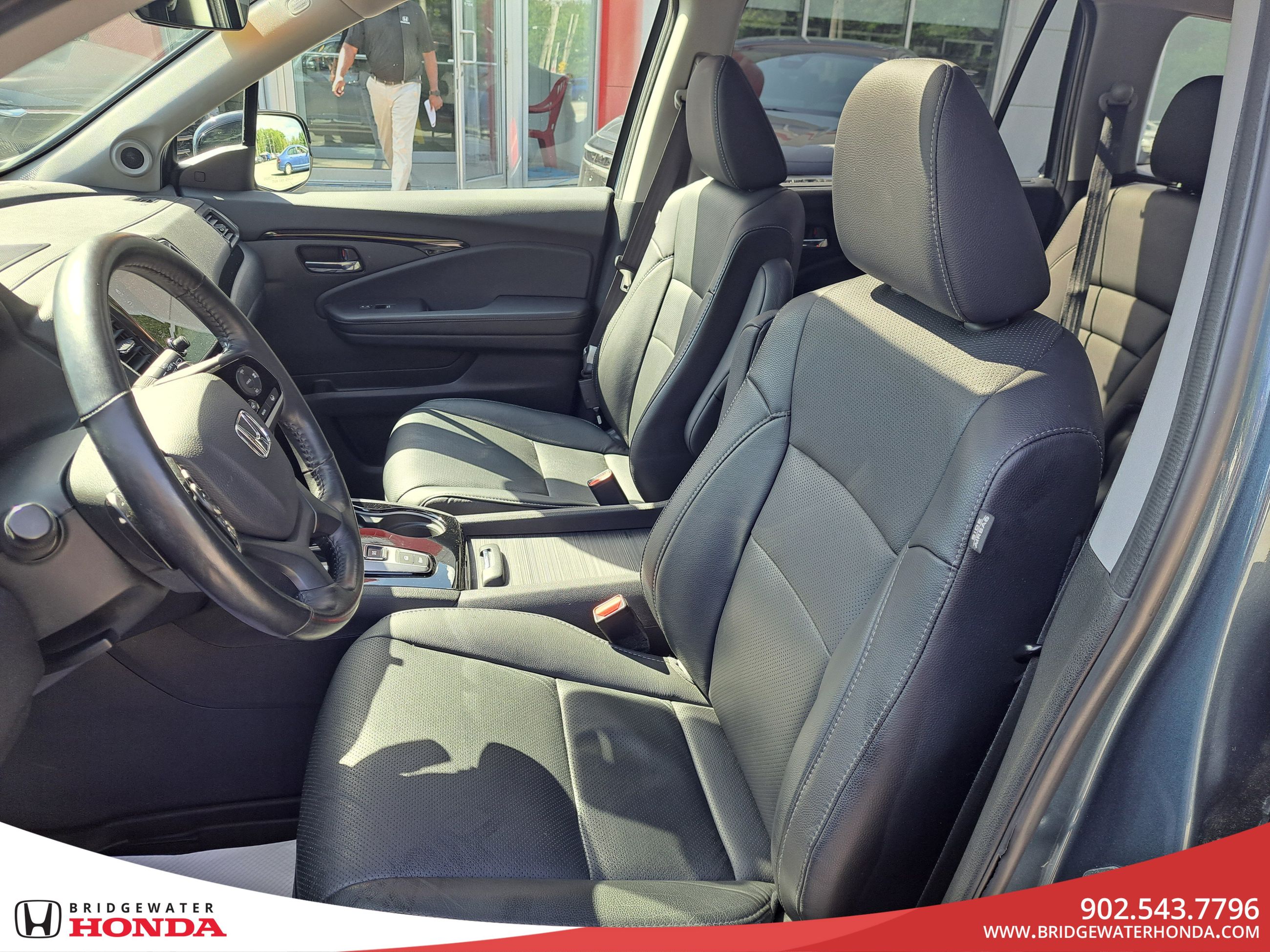 2020 Honda Pilot Touring 7-Passenger-14