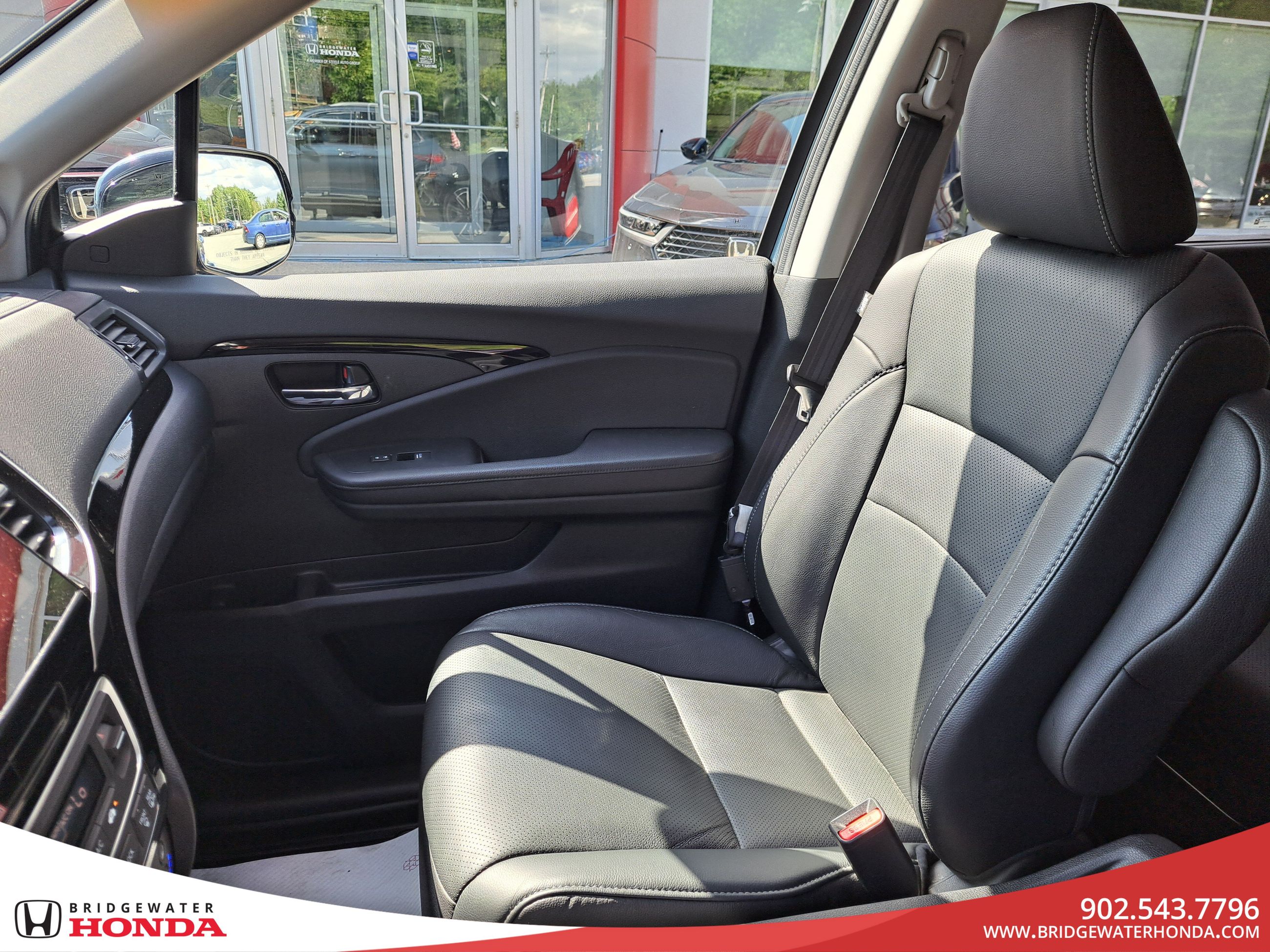 2020 Honda Pilot Touring 7-Passenger-27