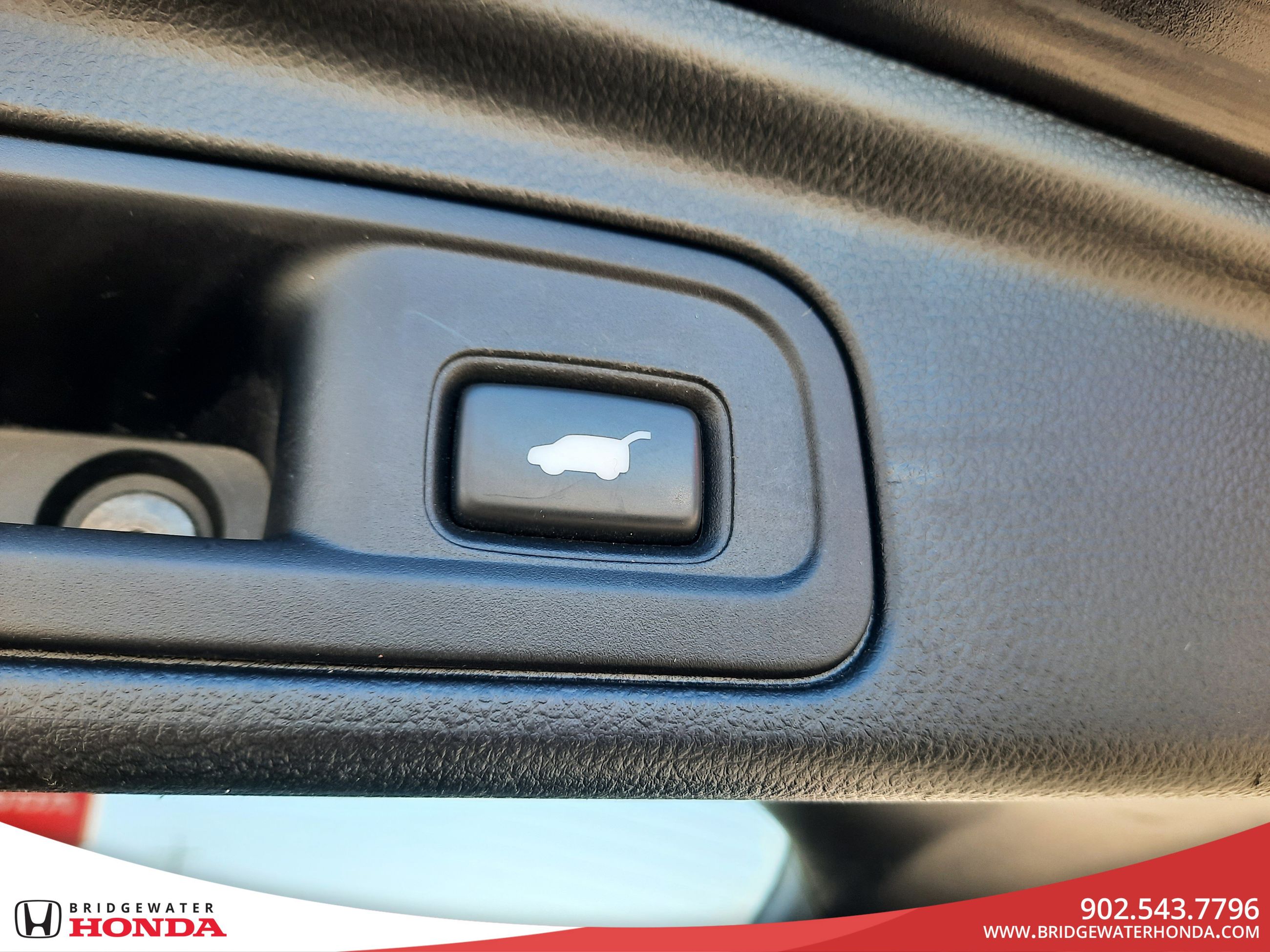 2022 Honda Pilot Black Edition-8