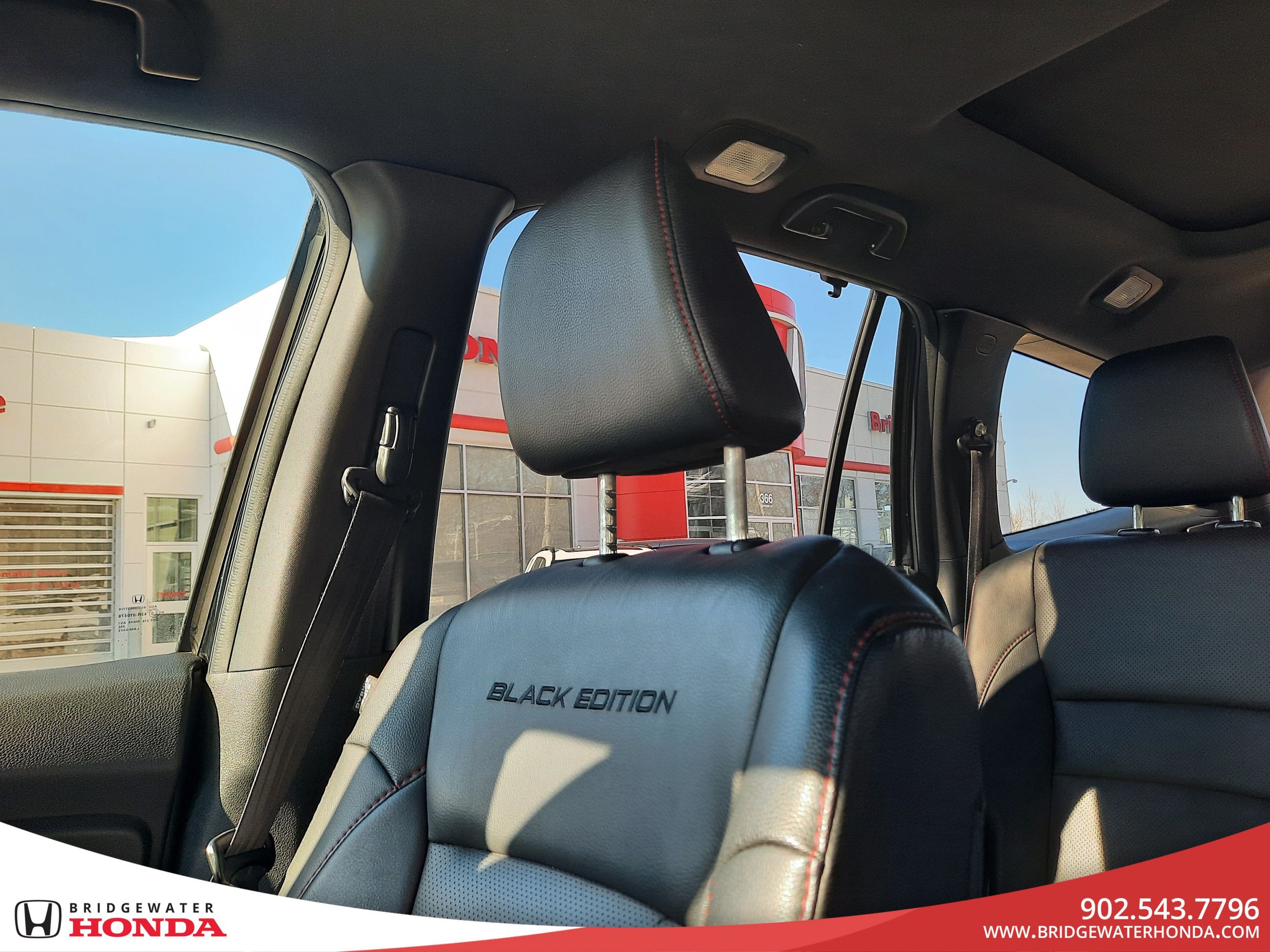 2022 Honda Pilot Black Edition-24