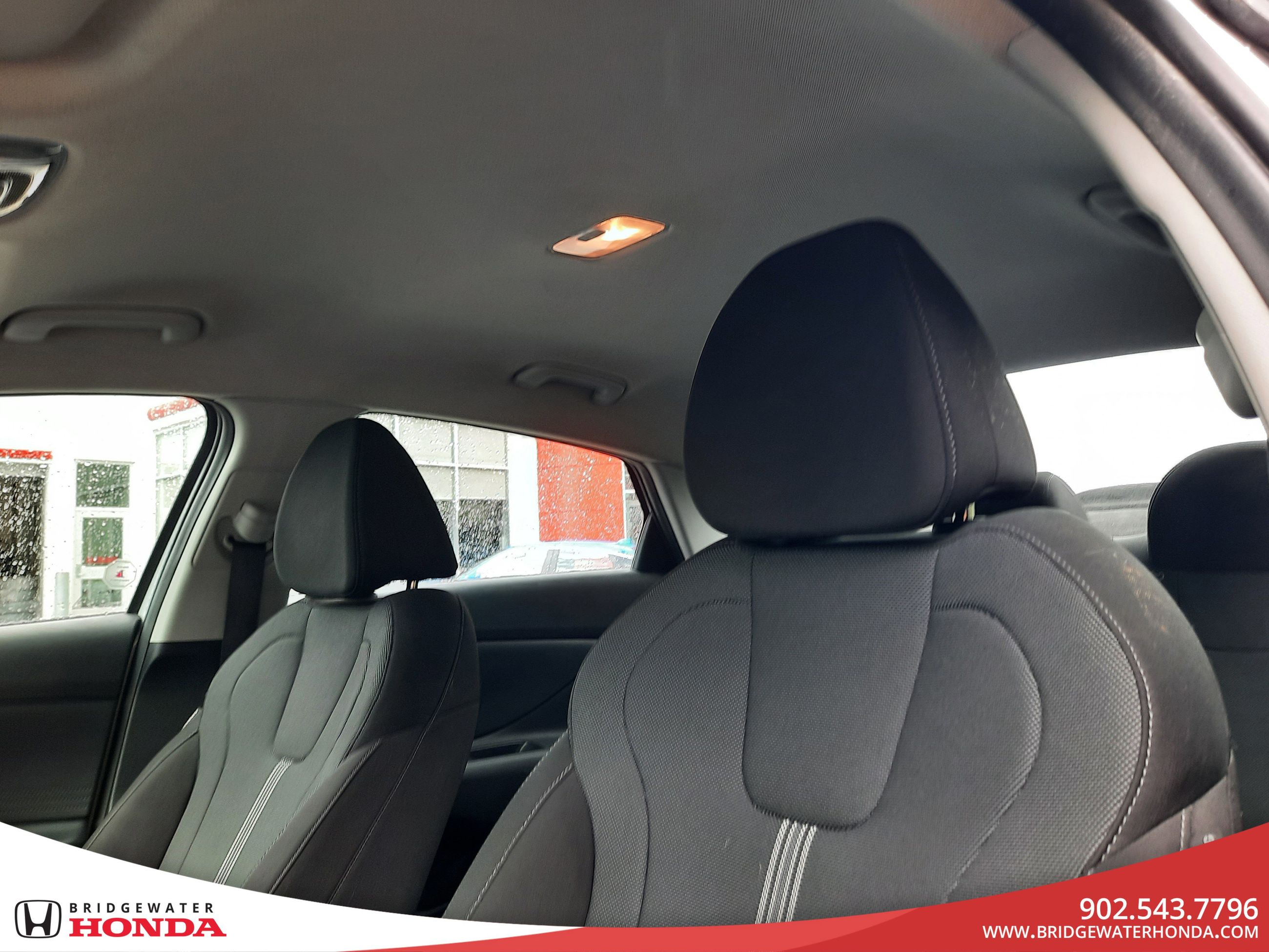 2023 Hyundai Elantra Essential-2