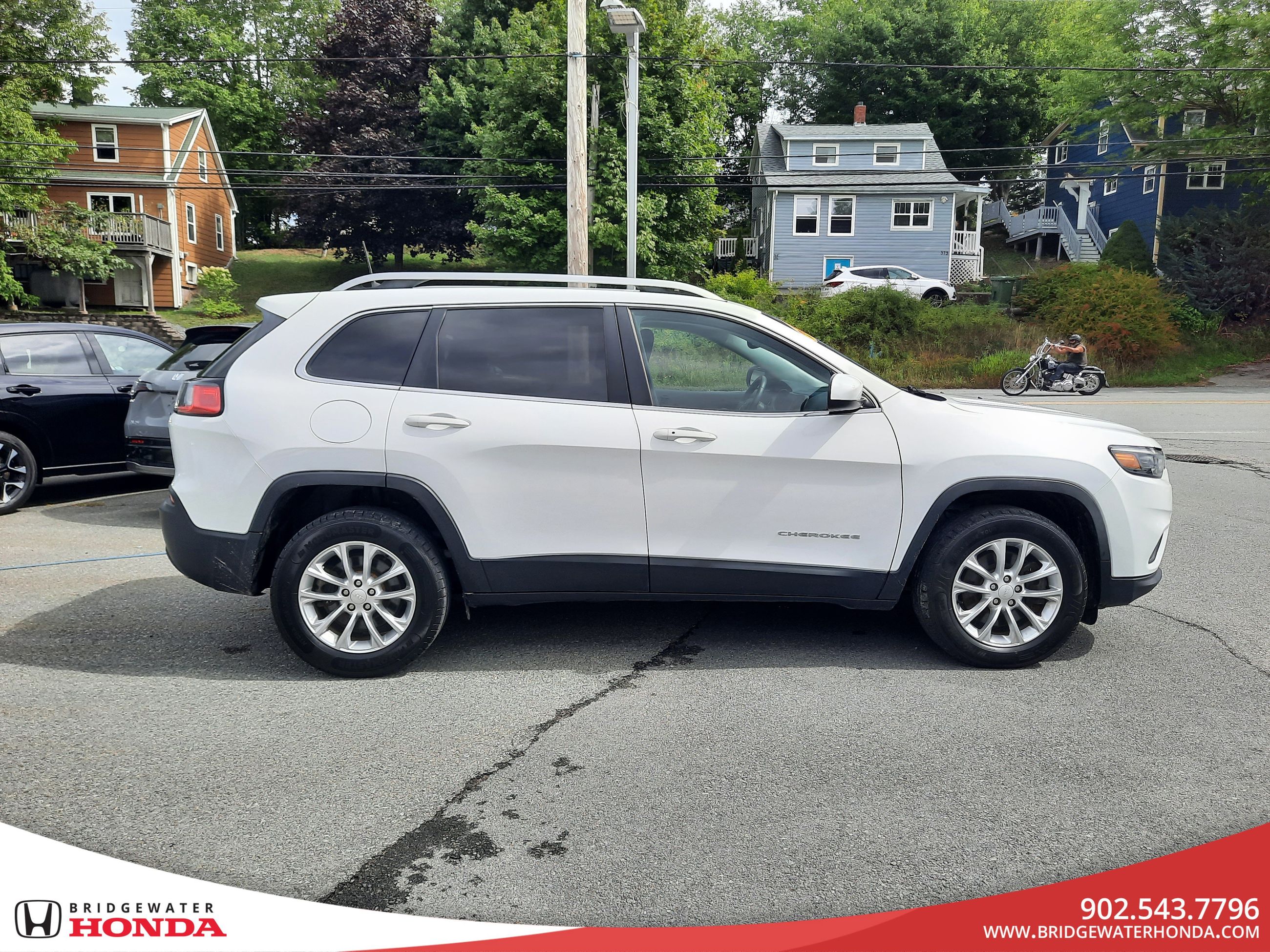 2019 Jeep Cherokee North-4