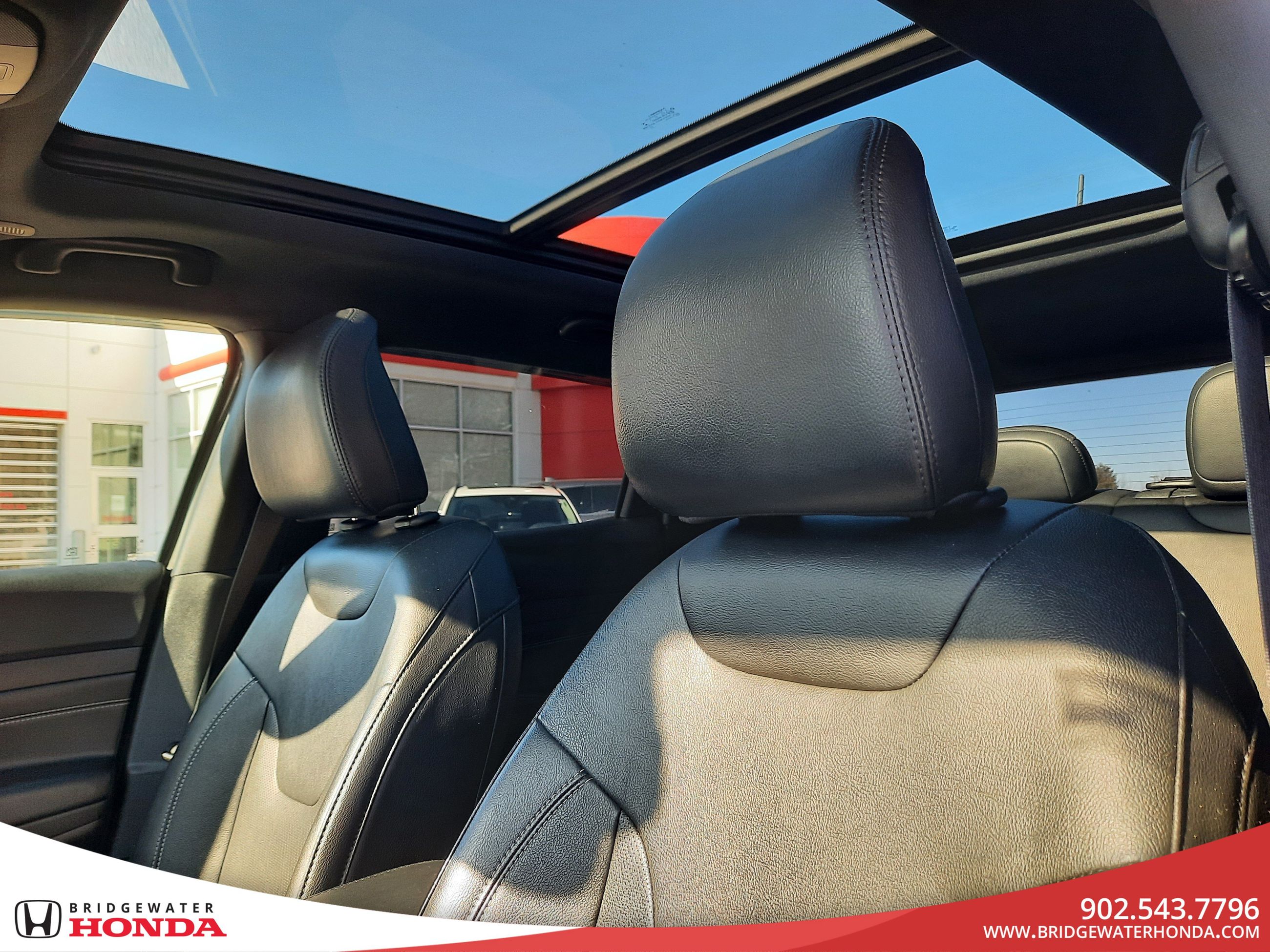 2023 Jeep Compass Altitude-2