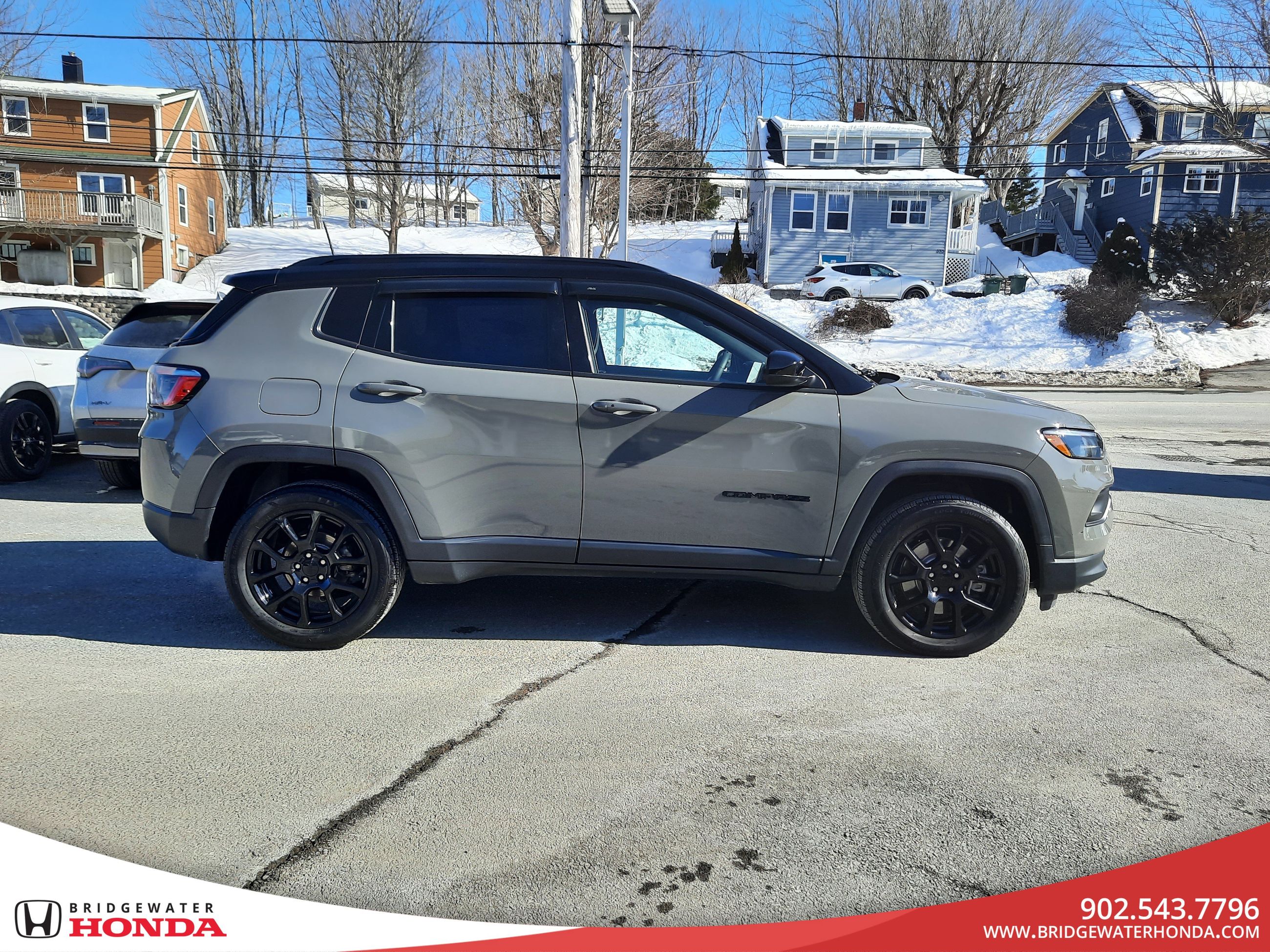 2023 Jeep Compass Altitude-4