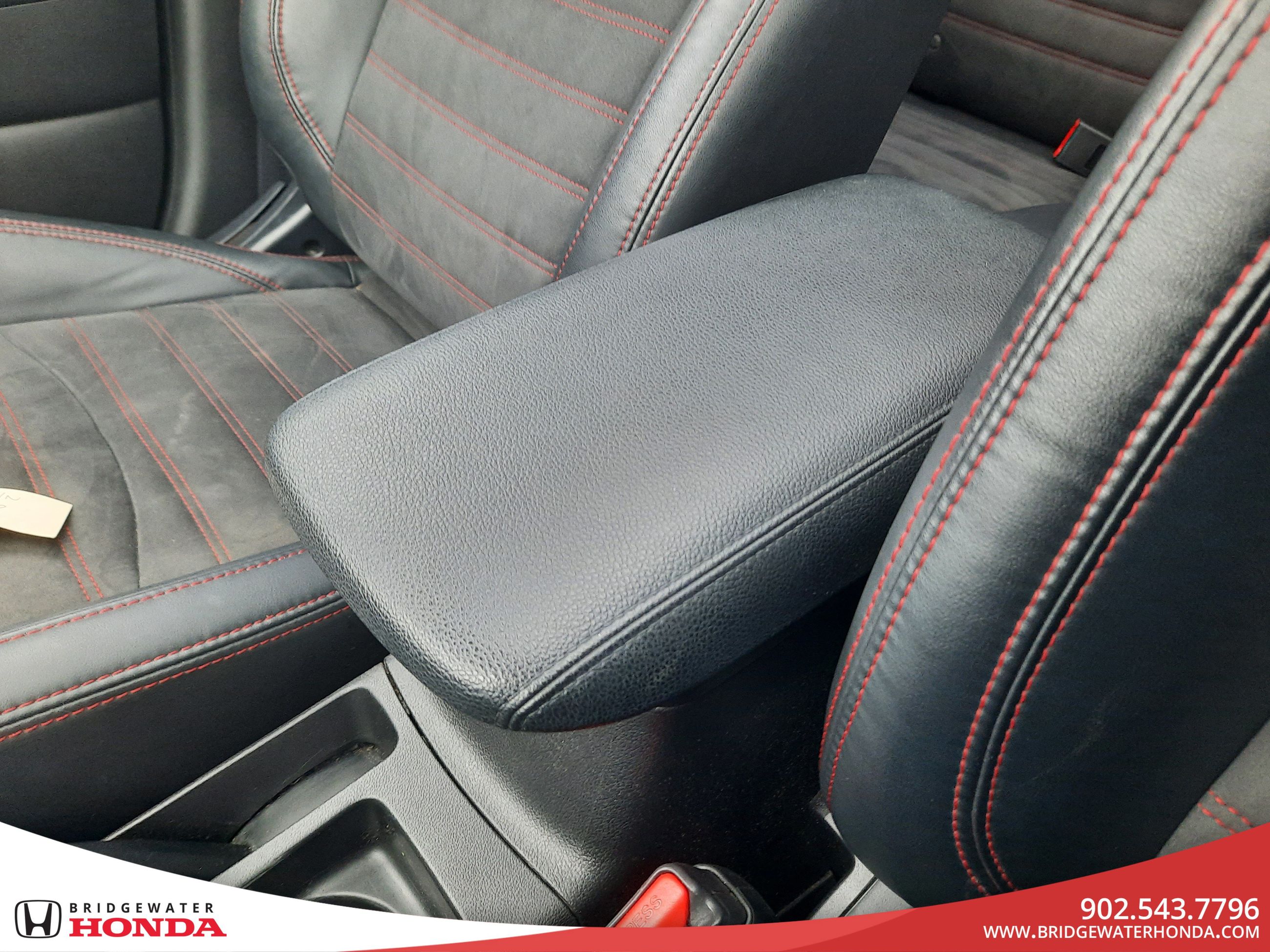 Mitsubishi RVR SE LTD 2018-17