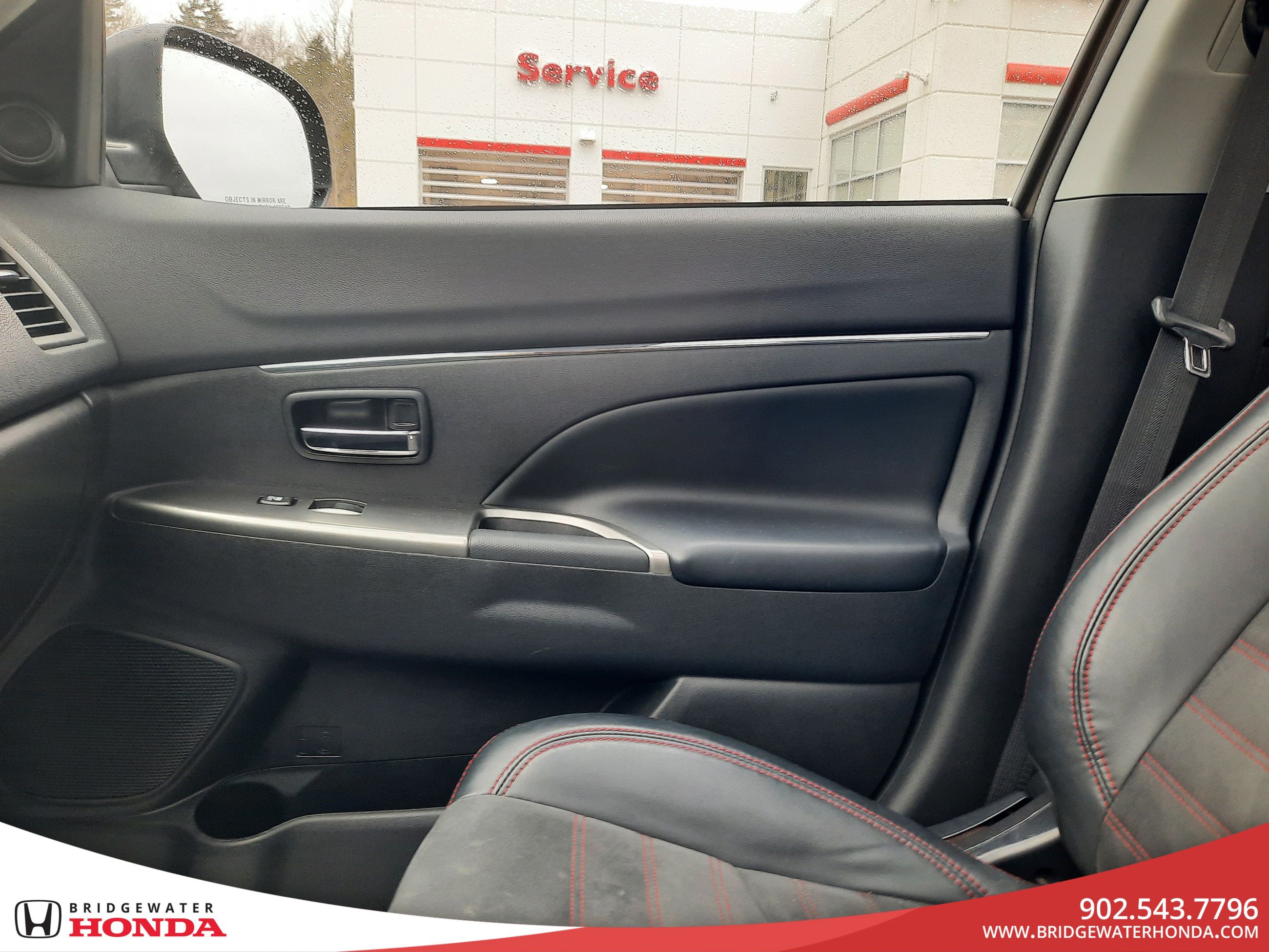 Mitsubishi RVR SE LTD 2018-19