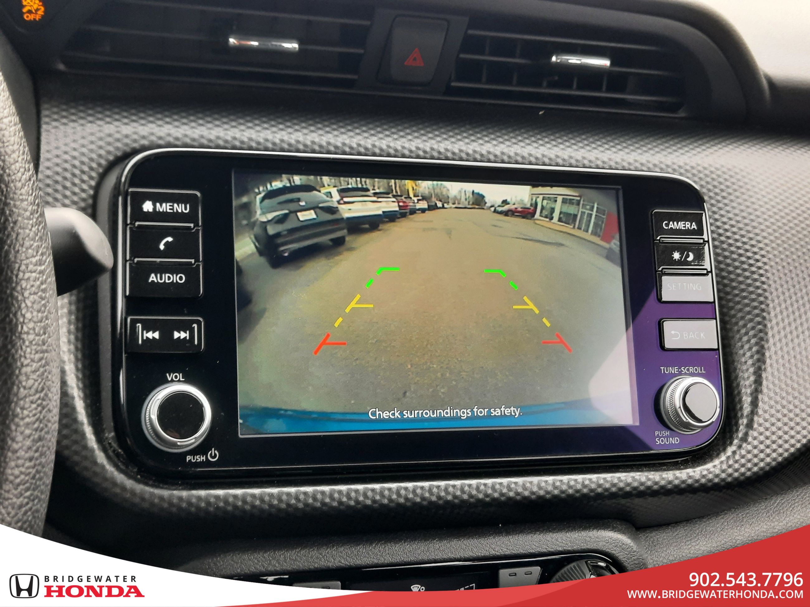 Nissan Kicks SV 2023-15