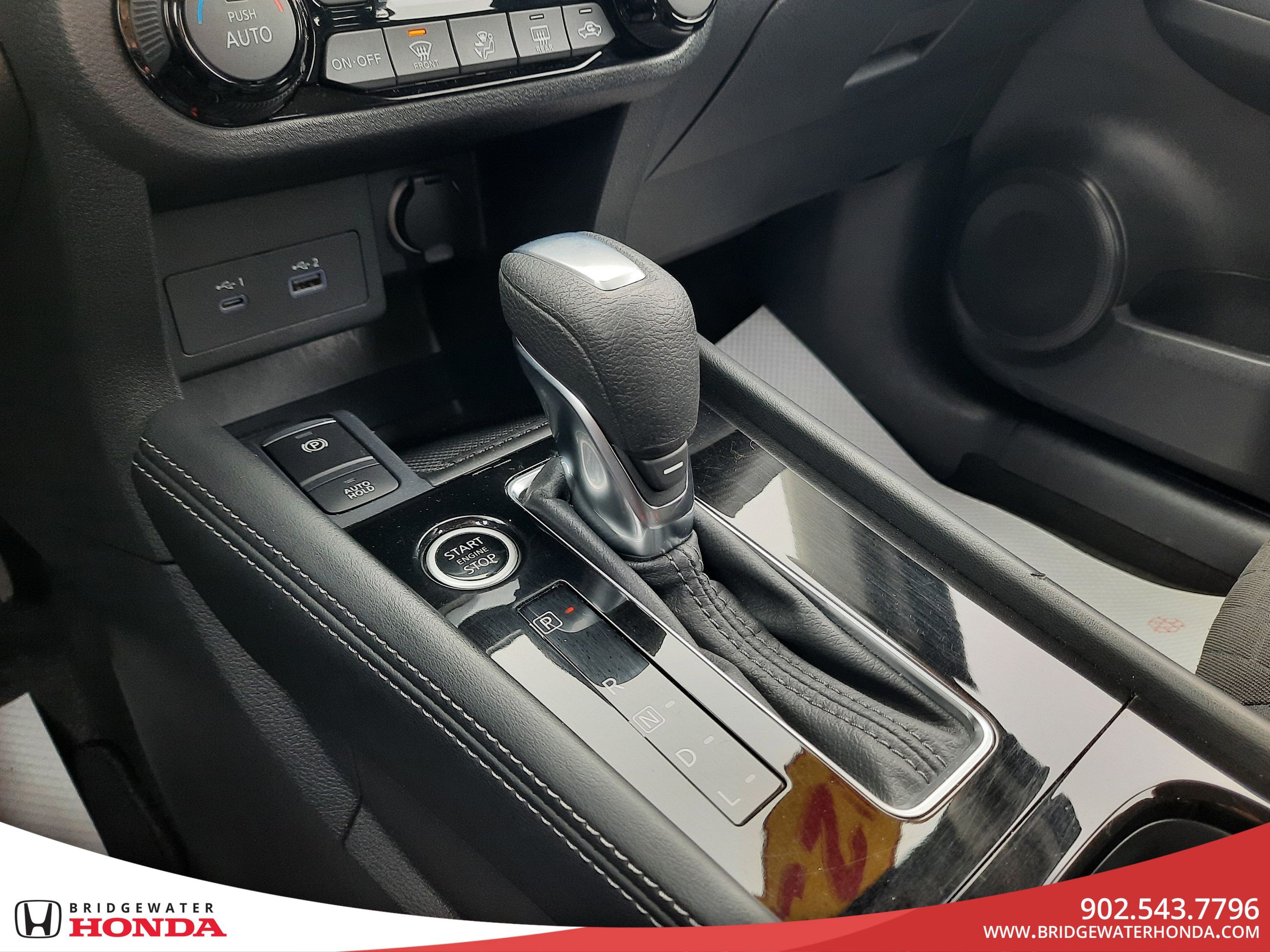 Nissan Kicks SV 2023-17