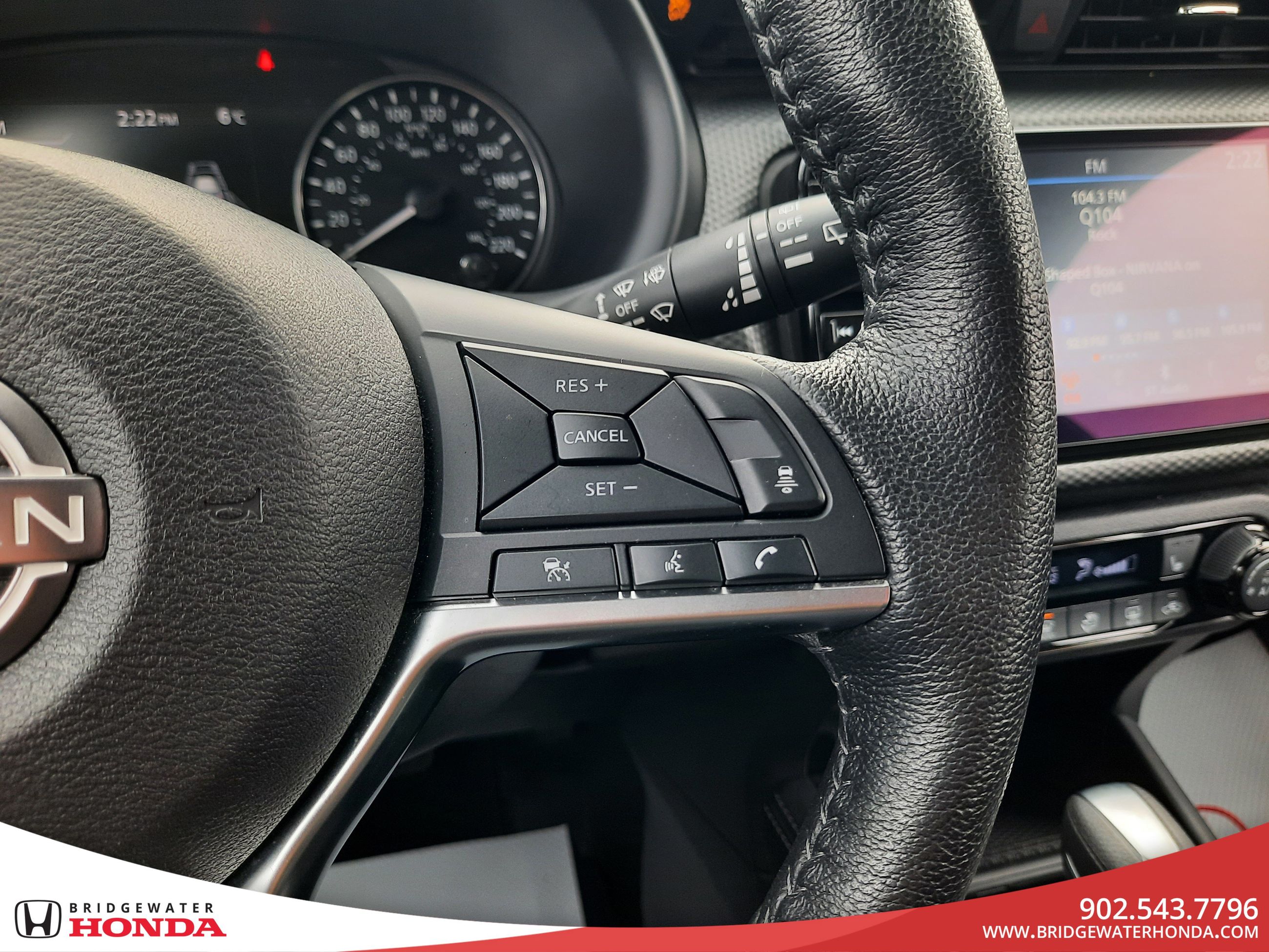 Nissan Kicks SV 2023-11