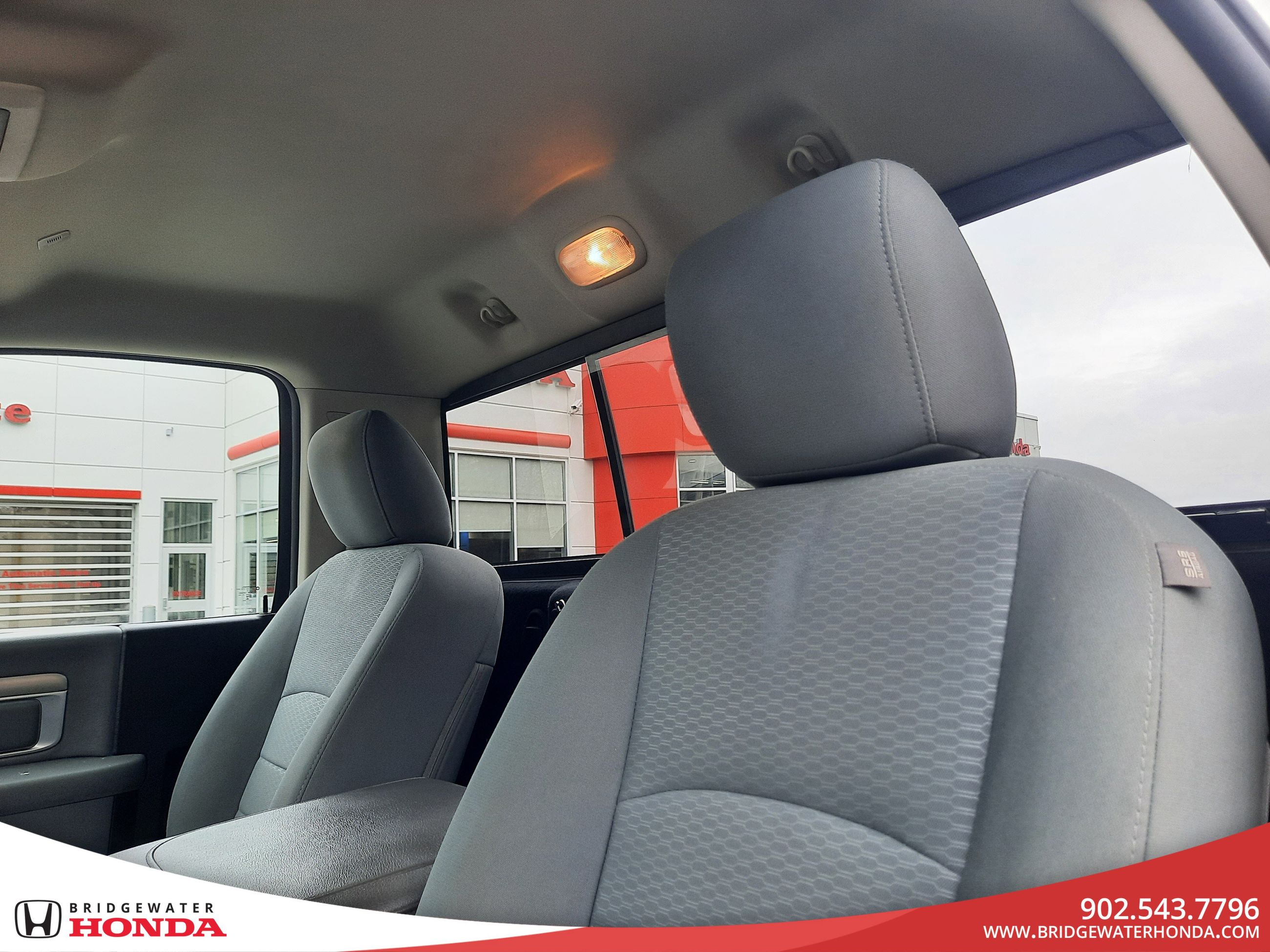 Ram 1500 Classic SLT 2019-2