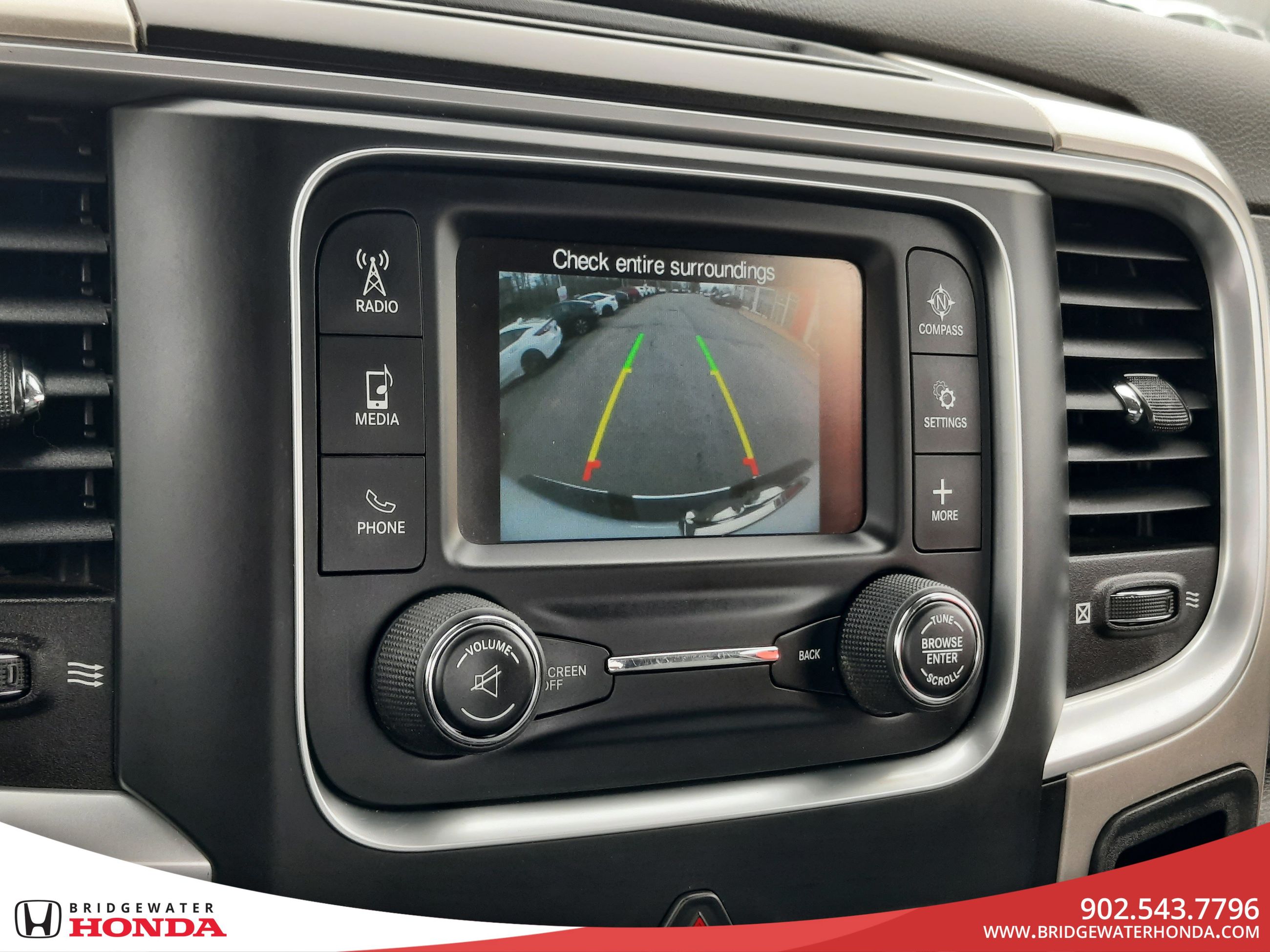 Ram 1500 Classic SLT 2019-13