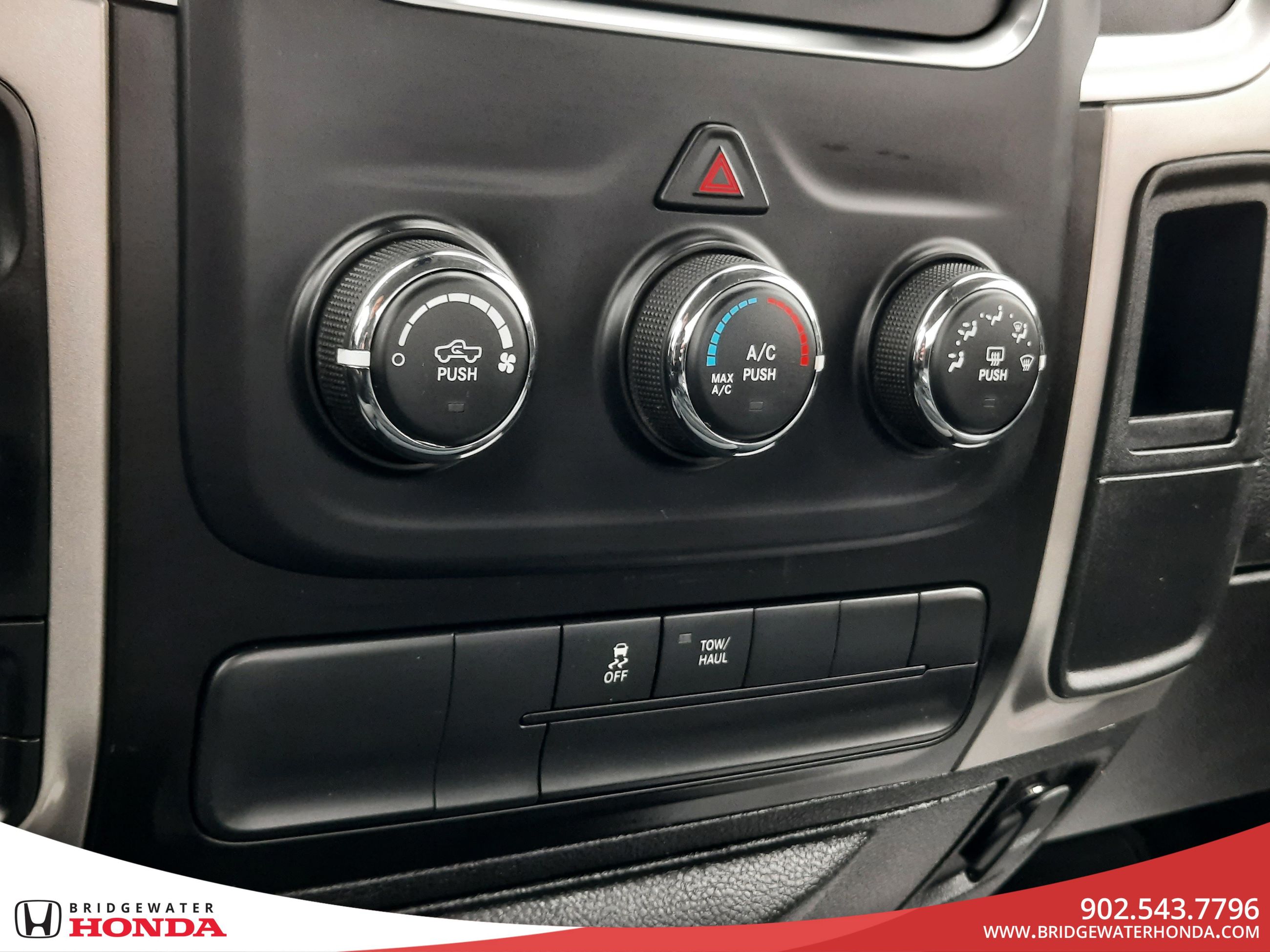 Ram 1500 Classic SLT 2019-15