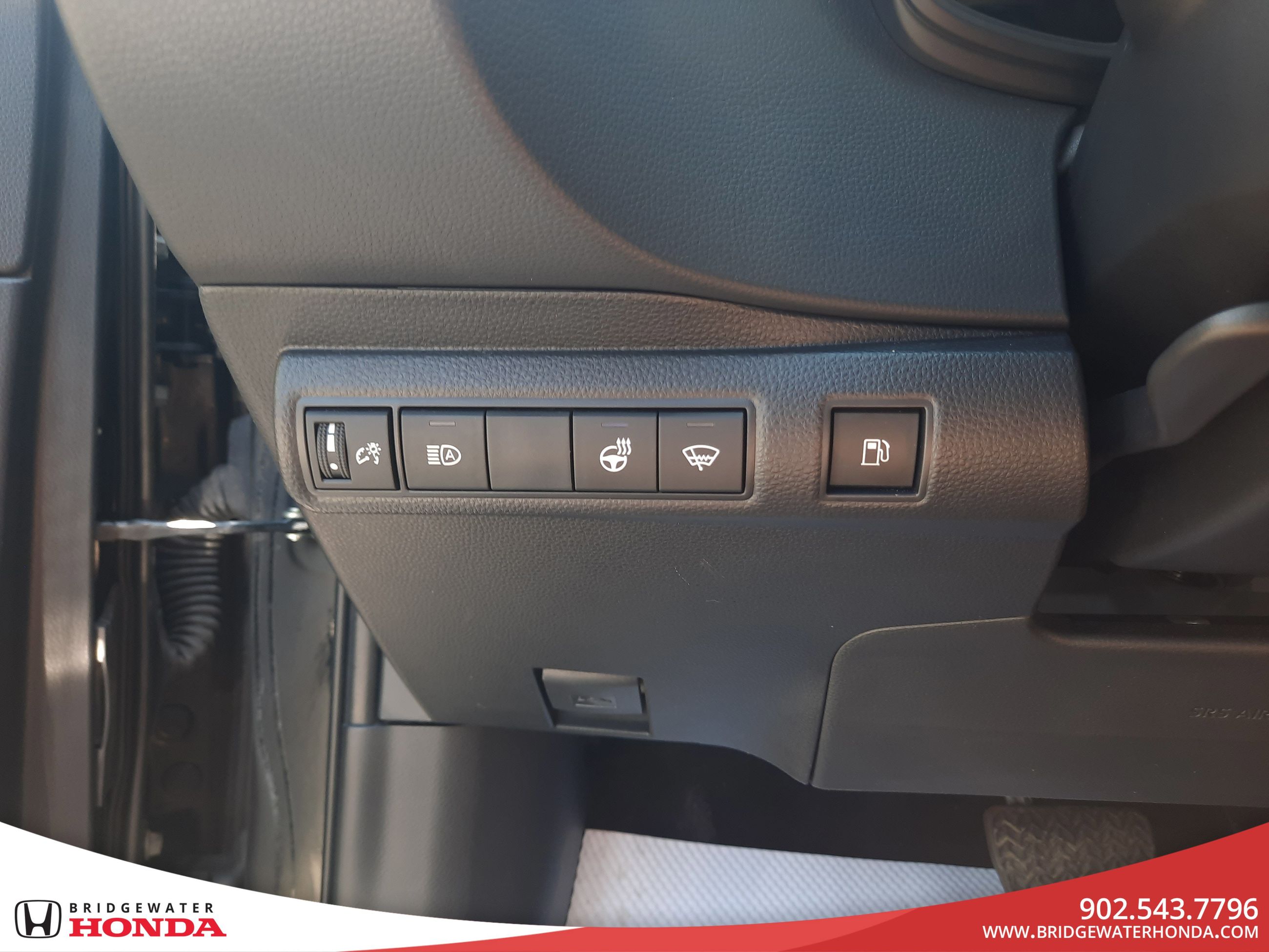 Toyota Corolla Hybrid LE 2024-10