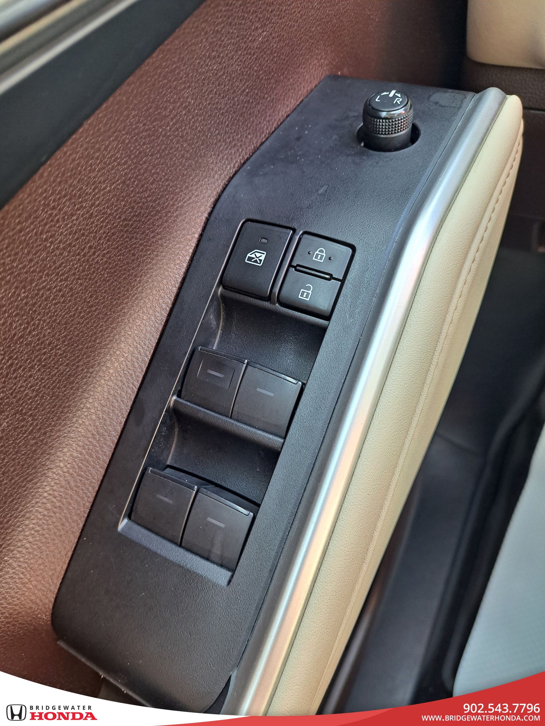 2021 Toyota Highlander XLE-12