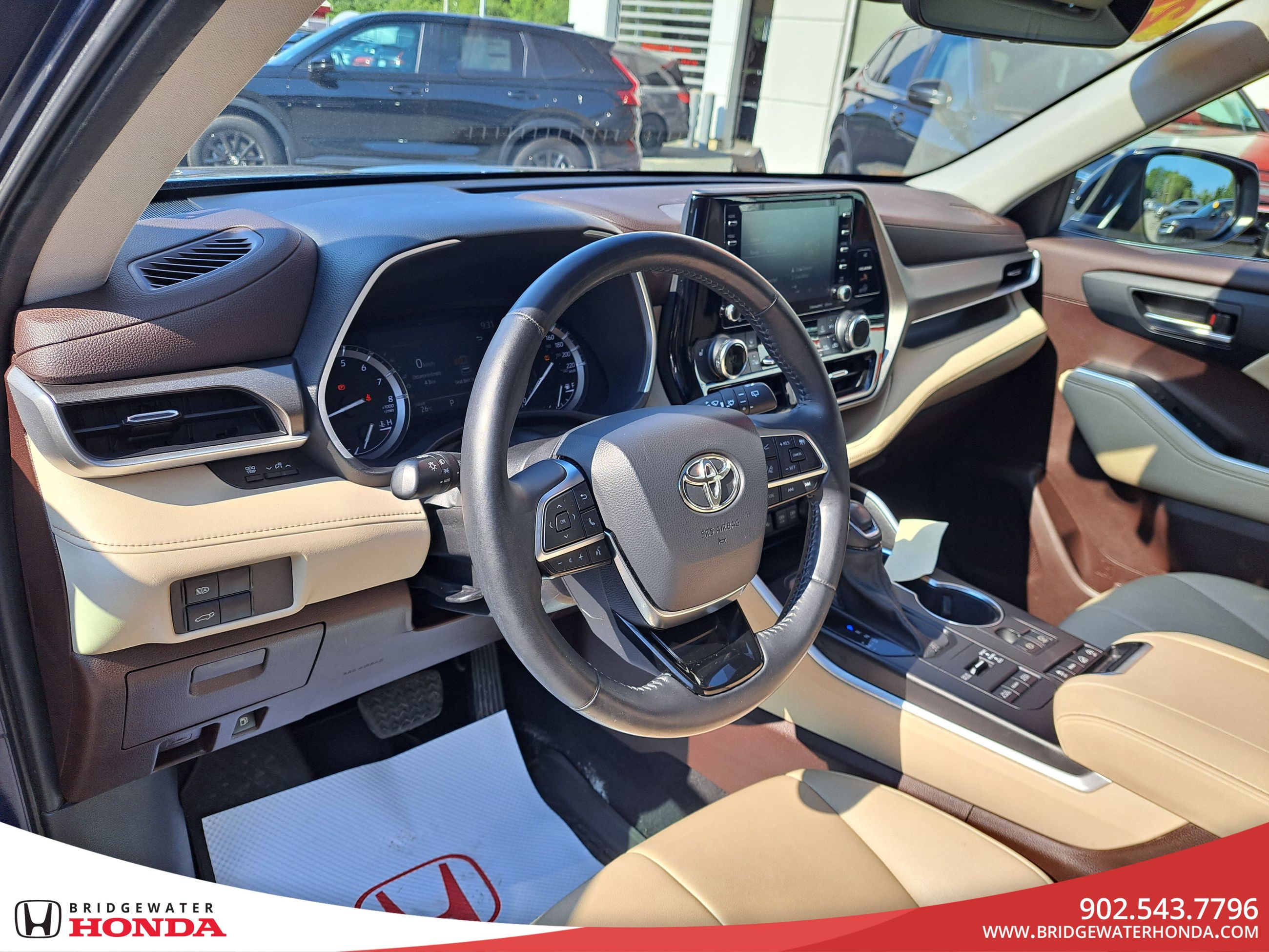 2021 Toyota Highlander XLE-11