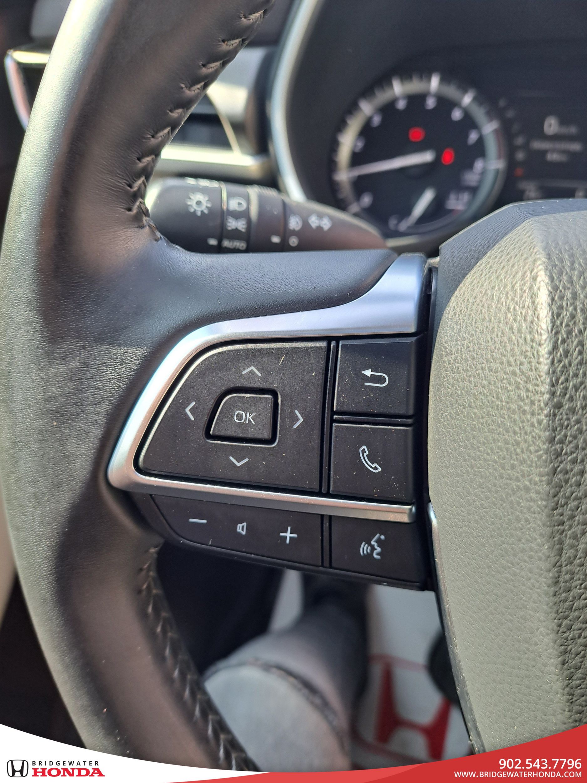 2021 Toyota Highlander XLE-13