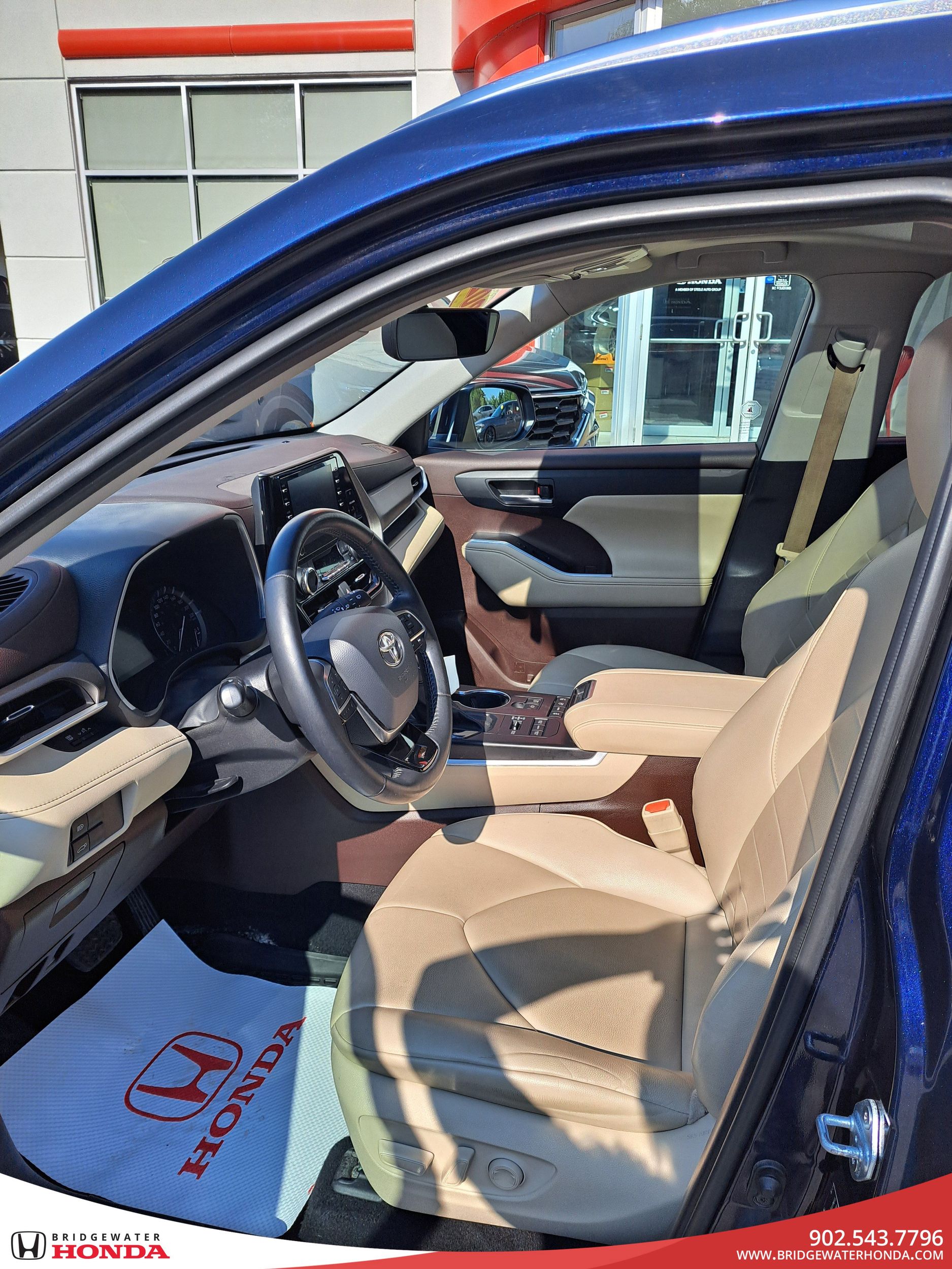 2021 Toyota Highlander XLE-10