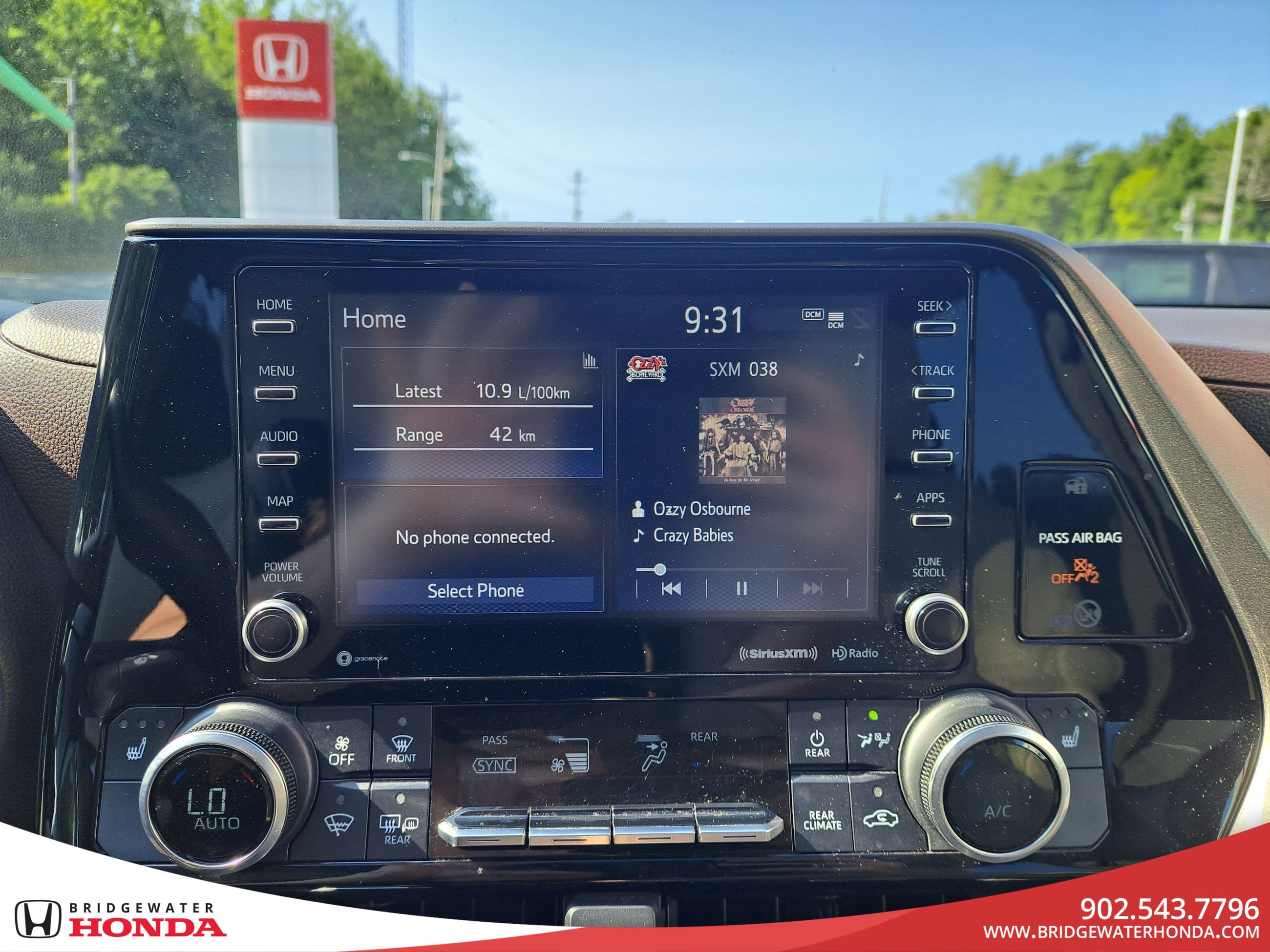 2021 Toyota Highlander XLE-17