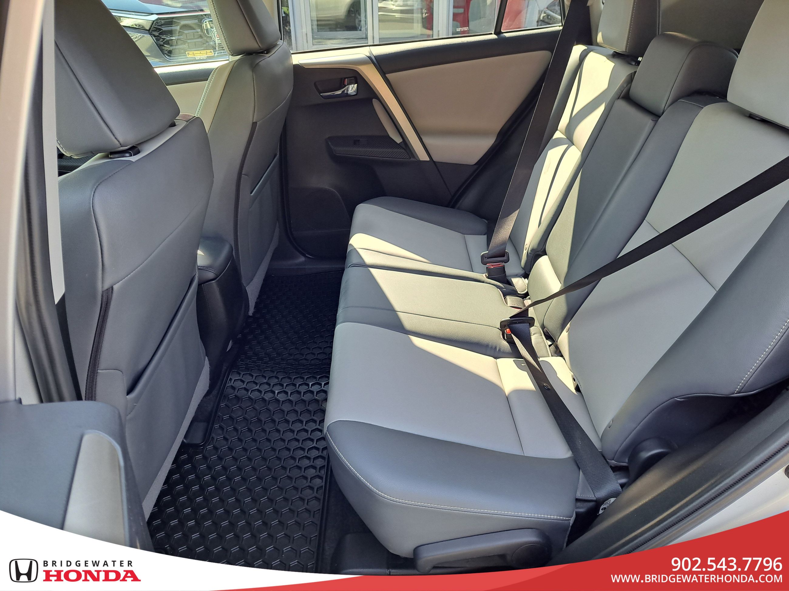 Toyota RAV4 Limited 2014-27