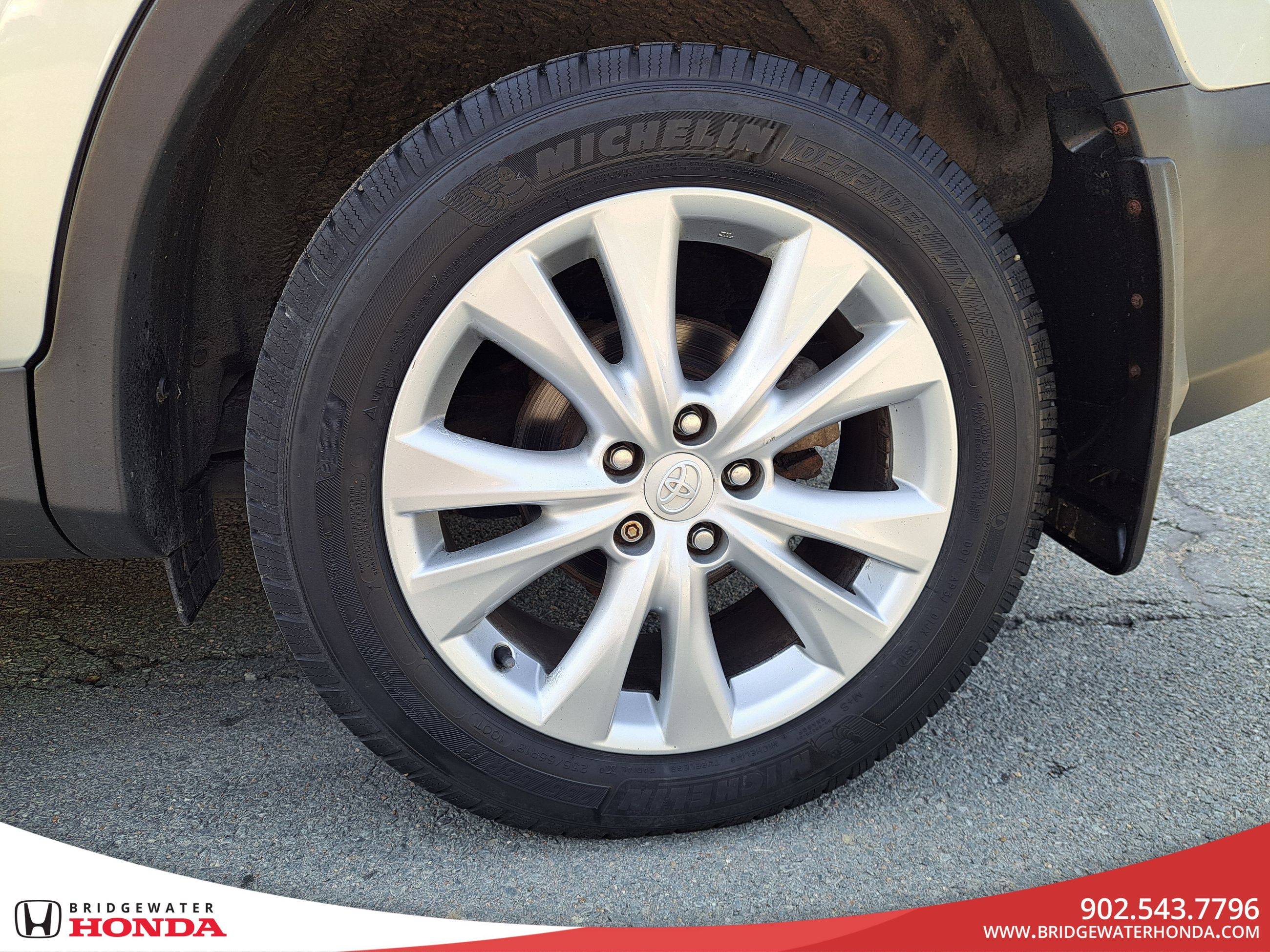 Toyota RAV4 Limited 2014-8