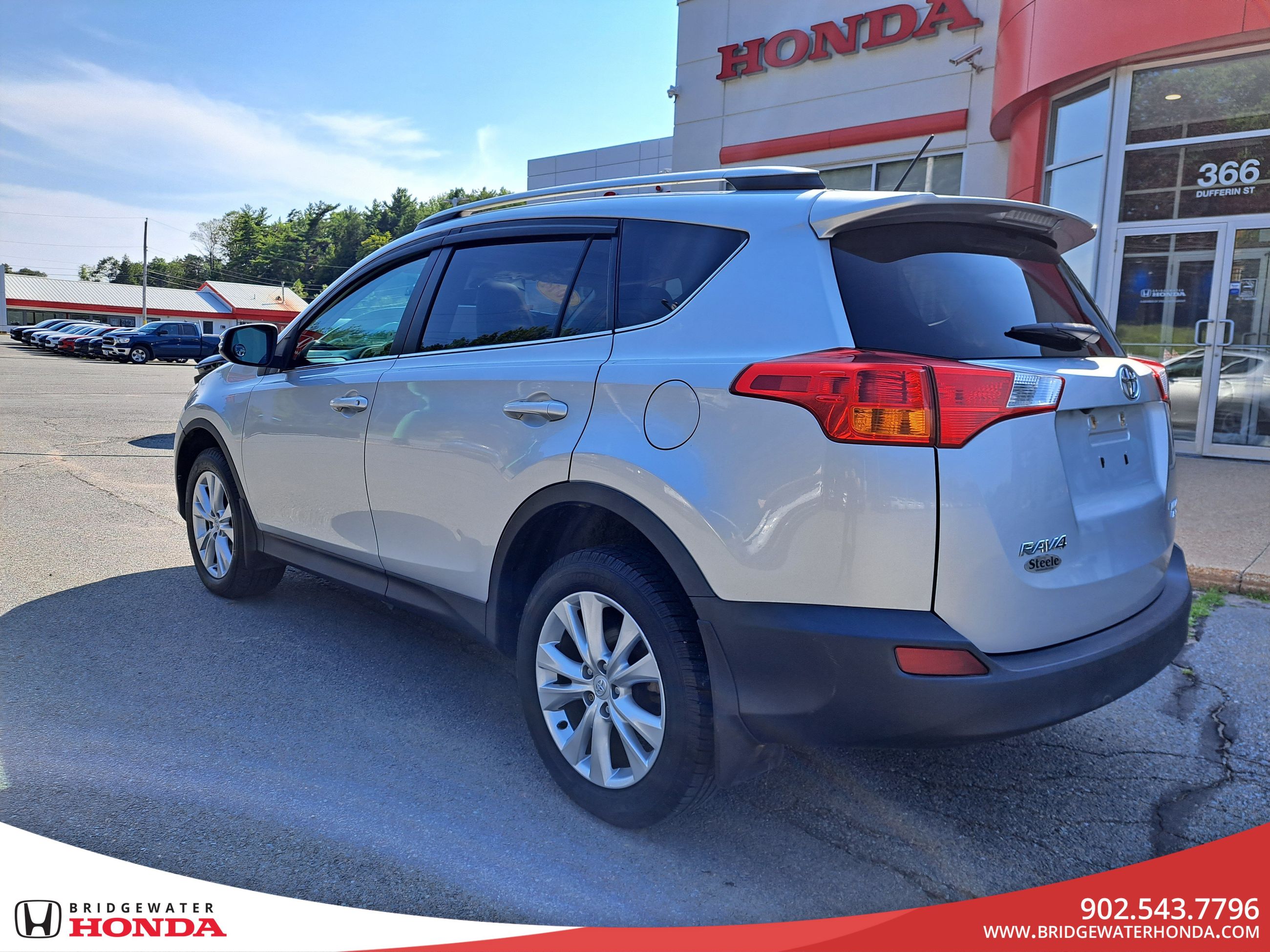 Toyota RAV4 Limited 2014-6