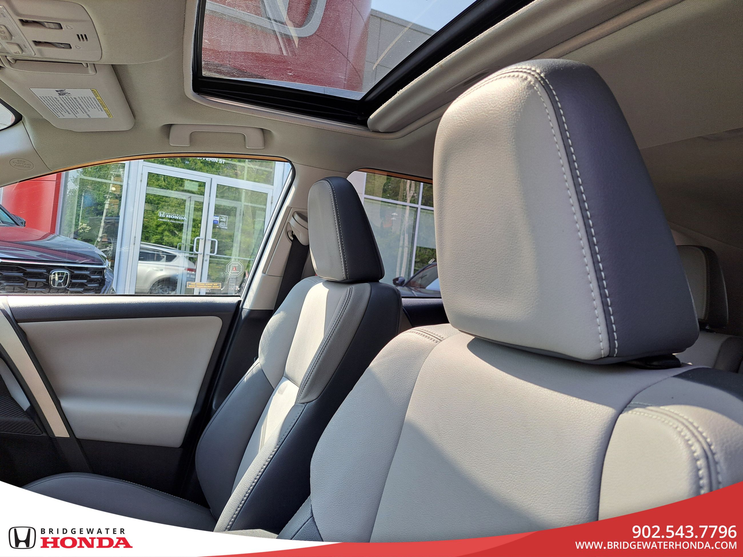 Toyota RAV4 Limited 2014-14