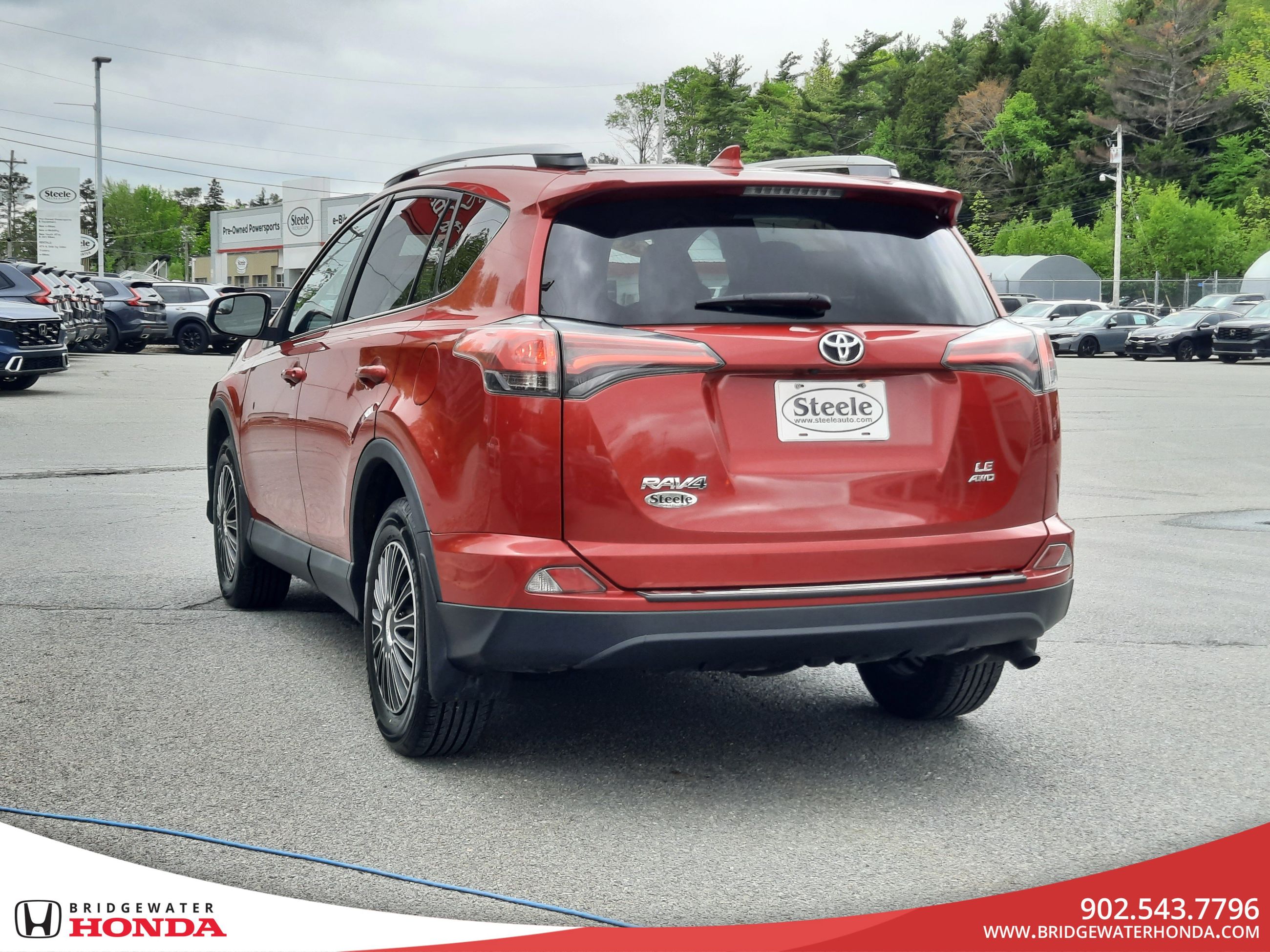 Toyota RAV4 LE 2017-6