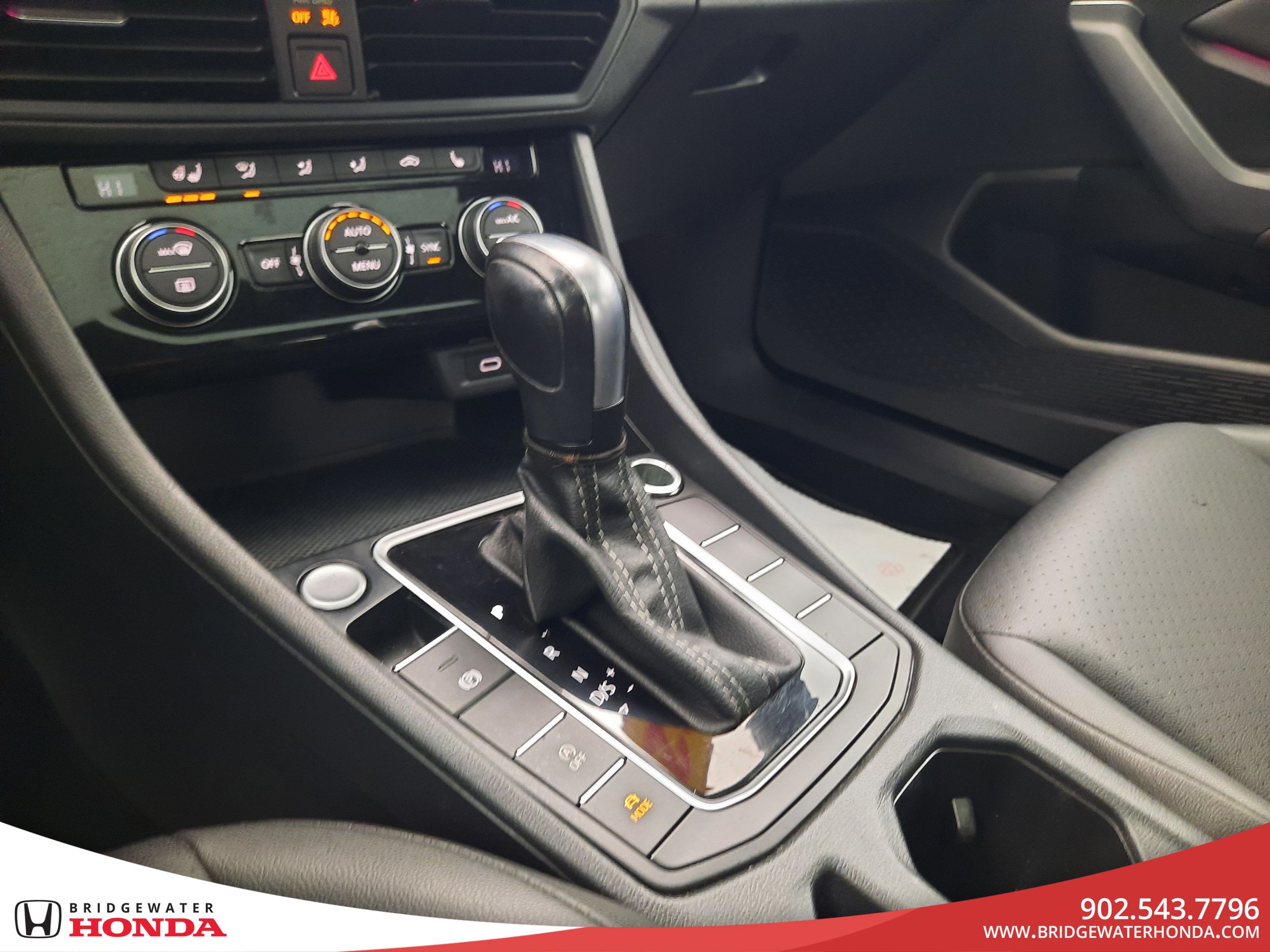 Volkswagen Jetta Highline 2021-16