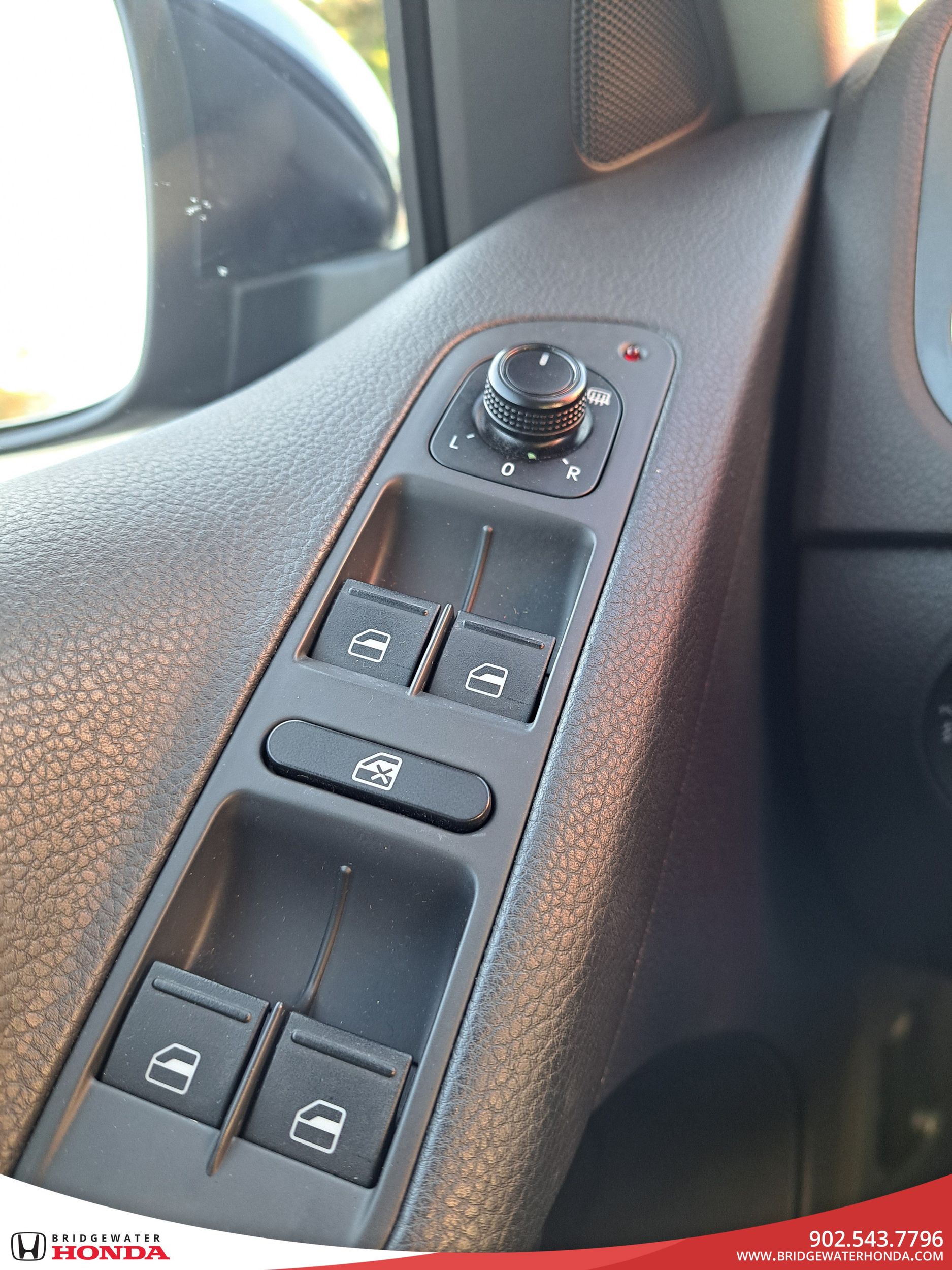 2017 Volkswagen Tiguan Wolfsburg Edition-20