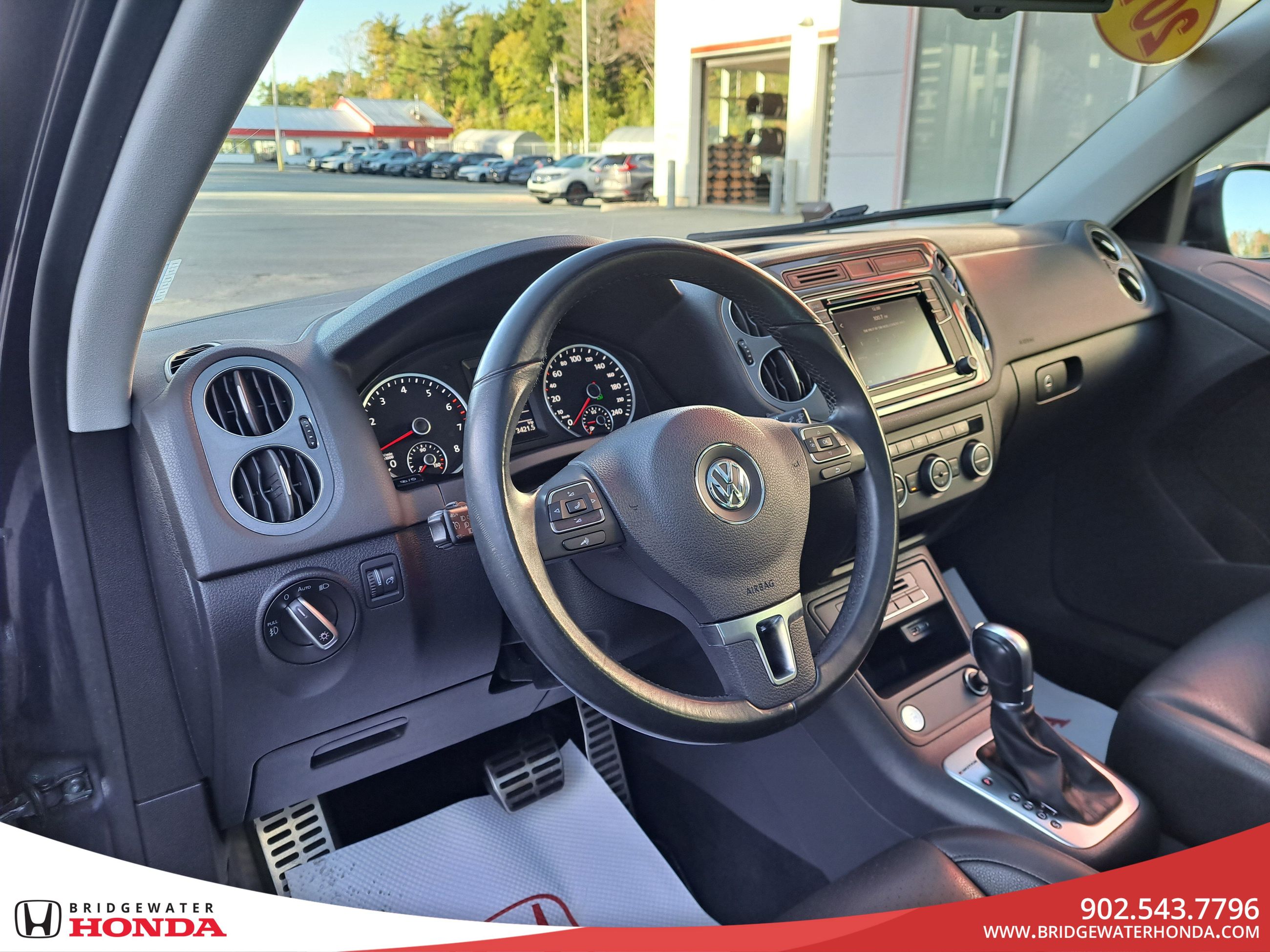 2017 Volkswagen Tiguan Wolfsburg Edition-12