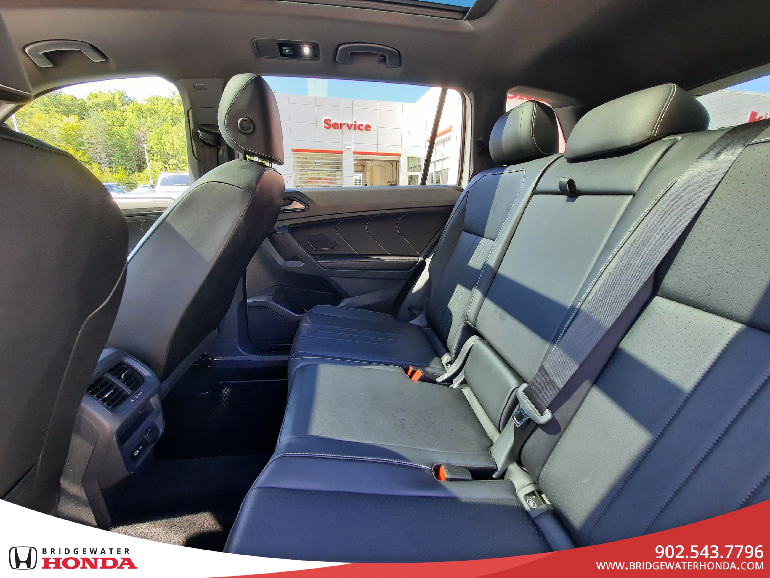 2022 Volkswagen Tiguan Comfortline R-Line Black Edition-25