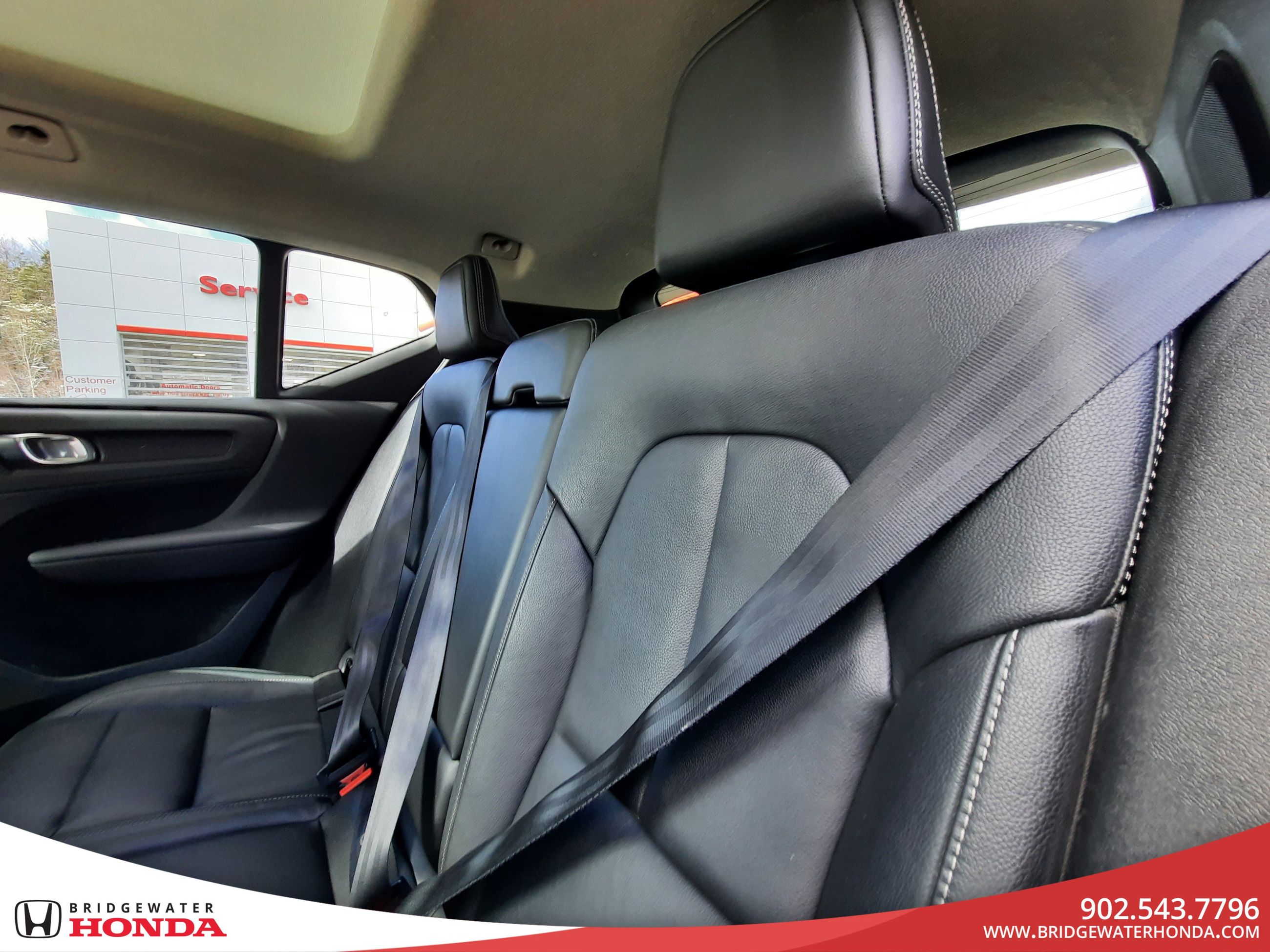 2019 Volvo XC40 Momentum-25