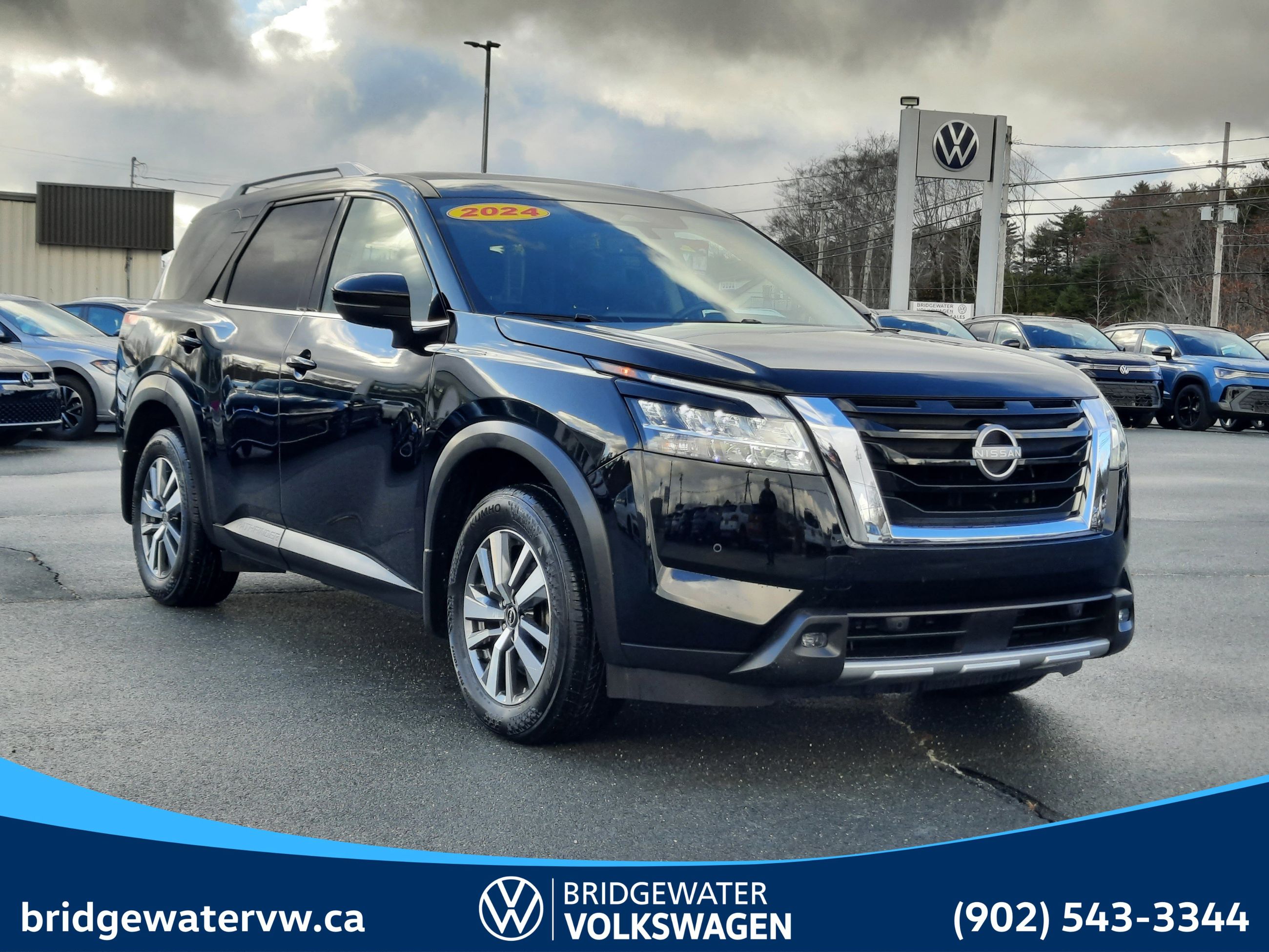 2024 Nissan PATHFINDER SL